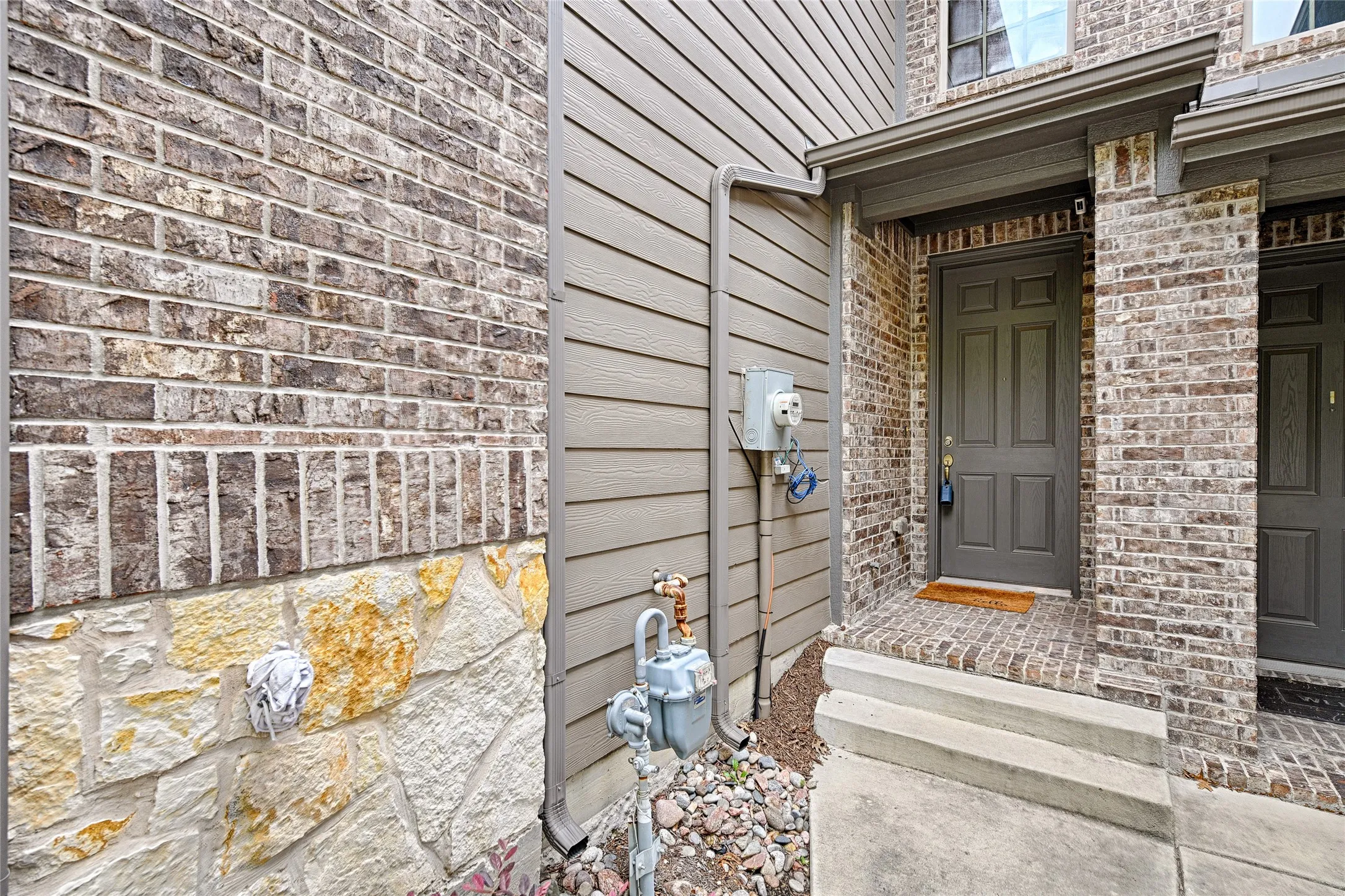 Townhouse For Rent in Collin County , 4771 Bridgewater Street, Plano, Texas 75074, 3 Bedroom, 3 Bathroom, 2 Garage spaces, 1,621 Sqft, built in 2016, Price $2,400, mls#21330370, Real Estate Agent in Plano, Homes For Rent in Collin county, Homes For Rent in Plano, Realtor in Plano Texas, Real Estate Brokerage Independent Realty Texas, Luminita Cordes Realtor