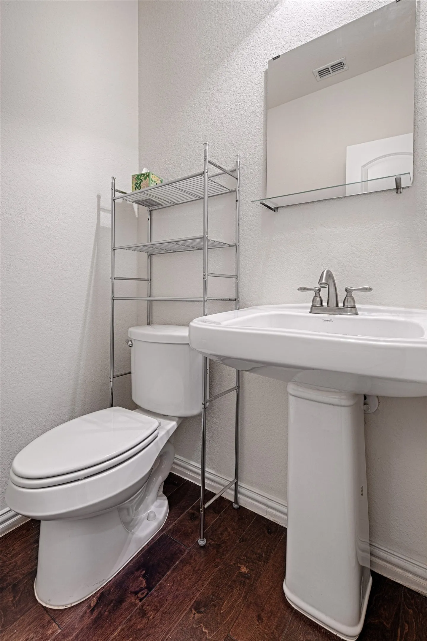 Townhouse For Rent in Collin County , 4771 Bridgewater Street, Plano, Texas 75074, 3 Bedroom, 3 Bathroom, 2 Garage spaces, 1,621 Sqft, built in 2016, Price $2,400, mls#21330370, Real Estate Agent in Plano, Homes For Rent in Collin county, Homes For Rent in Plano, Realtor in Plano Texas, Real Estate Brokerage Independent Realty Texas, Luminita Cordes Realtor