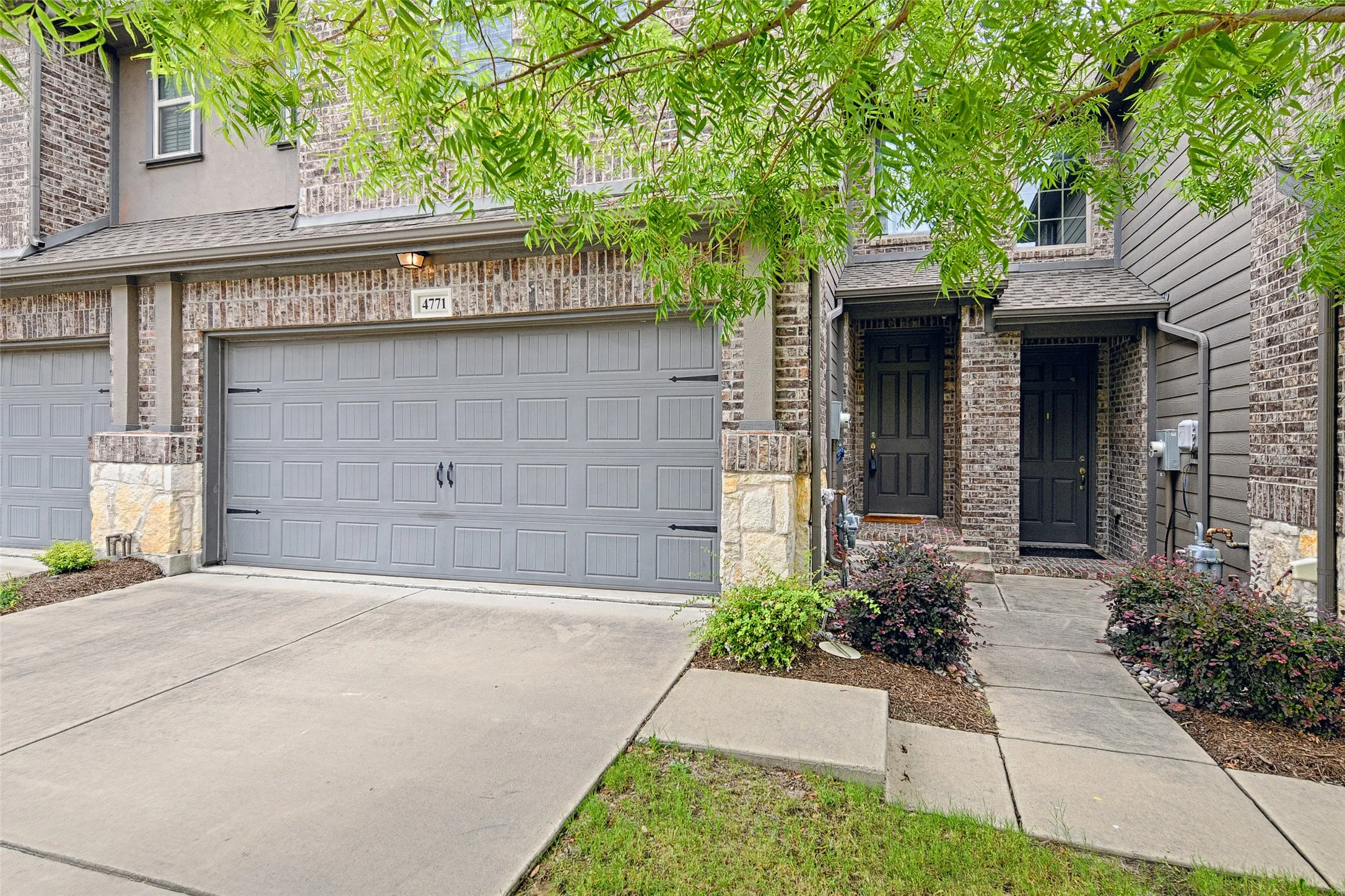 Townhouse For Rent in Collin County , 4771 Bridgewater Street, Plano, Texas 75074, 3 Bedroom, 3 Bathroom, 2 Garage spaces, 1,621 Sqft, built in 2016, Price $2,400, mls#21330370, Real Estate Agent in Plano, Homes For Rent in Collin county, Homes For Rent in Plano, Realtor in Plano Texas, Real Estate Brokerage Independent Realty Texas, Luminita Cordes Realtor