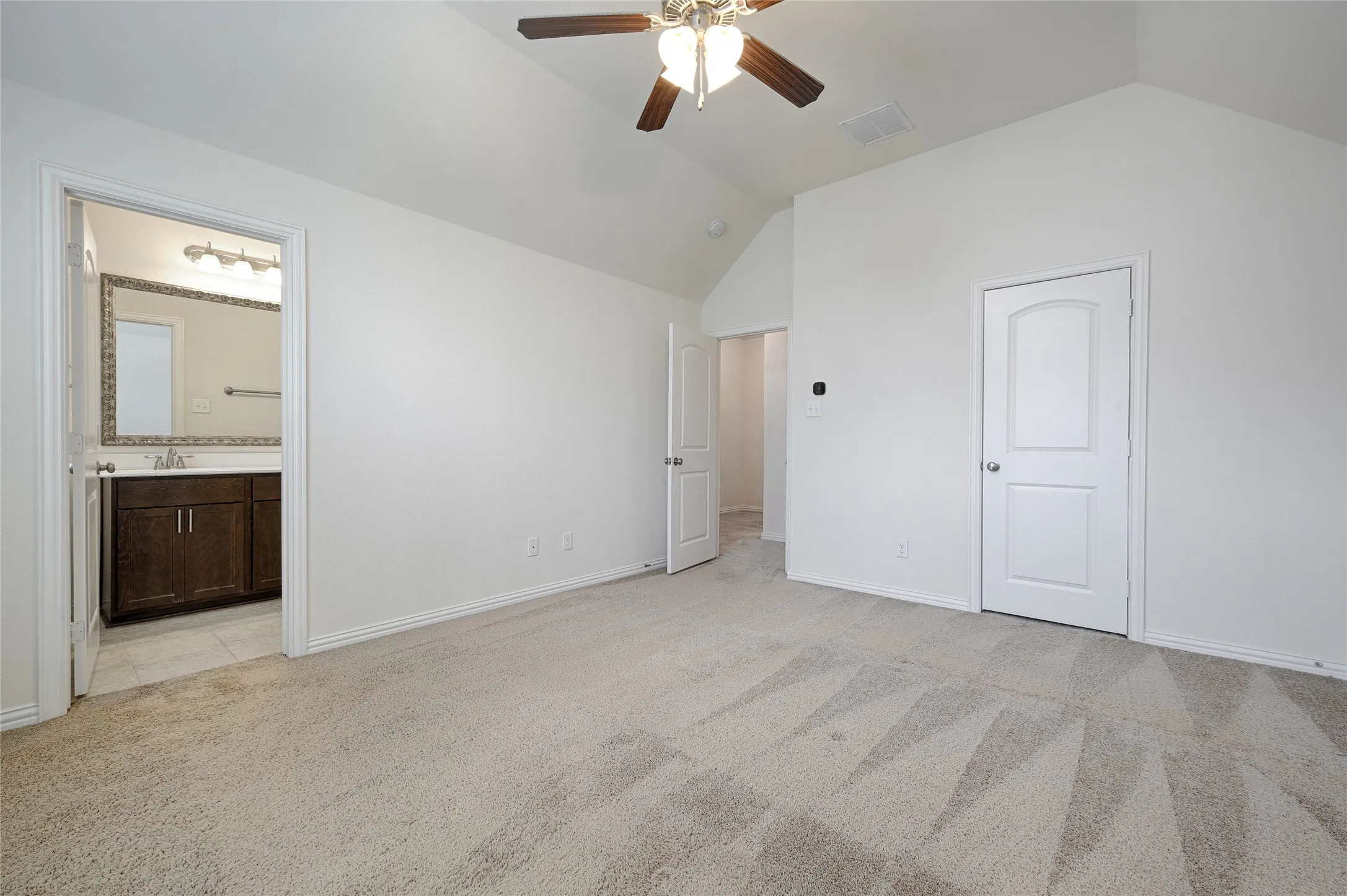 Townhouse For Rent in Collin County , 4771 Bridgewater Street, Plano, Texas 75074, 3 Bedroom, 3 Bathroom, 2 Garage spaces, 1,621 Sqft, built in 2016, Price $2,400, mls#21330370, Real Estate Agent in Plano, Homes For Rent in Collin county, Homes For Rent in Plano, Realtor in Plano Texas, Real Estate Brokerage Independent Realty Texas, Luminita Cordes Realtor