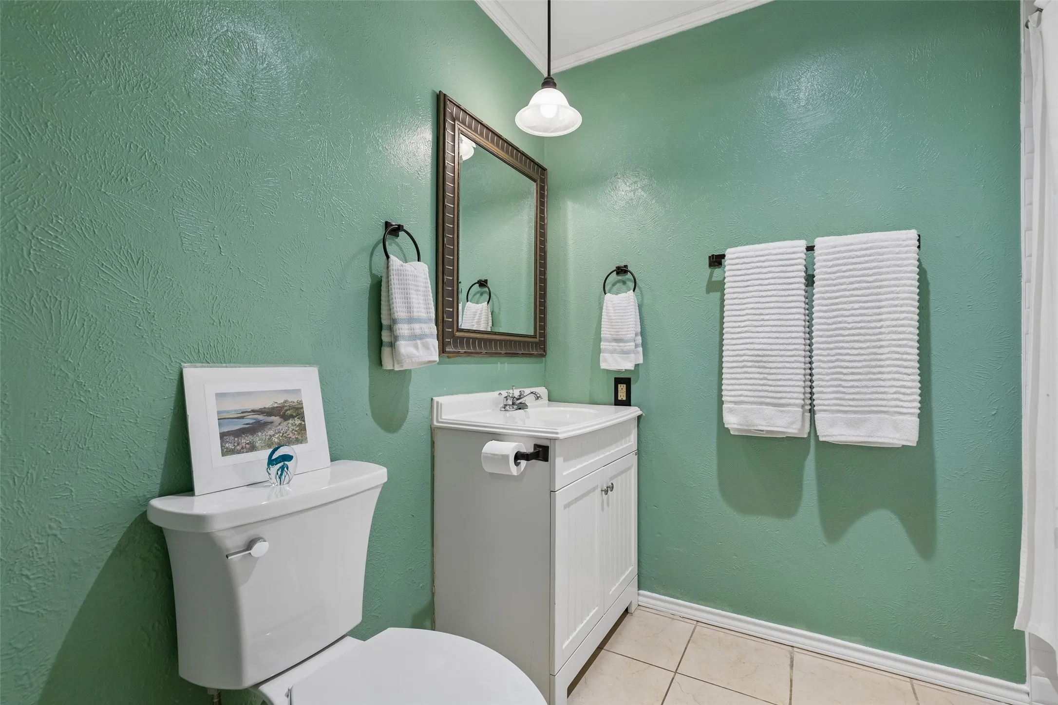 Single Family Residence For Sale in Denton County , 713 Kathryn Drive, Lewisville, Texas 75067, 3 Bedroom, 2 Bathroom, 2 Garage spaces, 1,902 Sqft, built in 1973, mls#21327673, Real Estate Agent in Lewisville, Homes For Sale in Denton county, Homes For Sale in Lewisville, Realtor in Lewisville Texas, Real Estate Brokerage Independent Realty Texas, Luminita Cordes Realtor