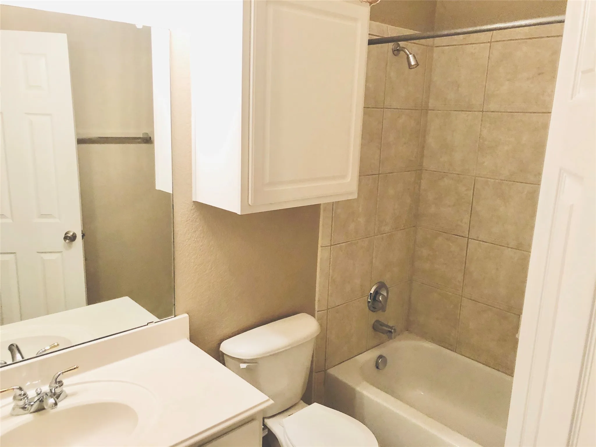 Single Family Residence For Rent in Denton County , 13221 Bavarian Drive, Frisco, Texas 75033, 3 Bedroom, 2 Bathroom, 2 Garage spaces, 2,145 Sqft, built in 2003, mls#21330506, Real Estate Agent in Frisco, Homes For Rent in Denton county, Homes For Rent in Frisco, Realtor in Frisco Texas, Real Estate Brokerage Independent Realty Texas, Luminita Cordes Realtor