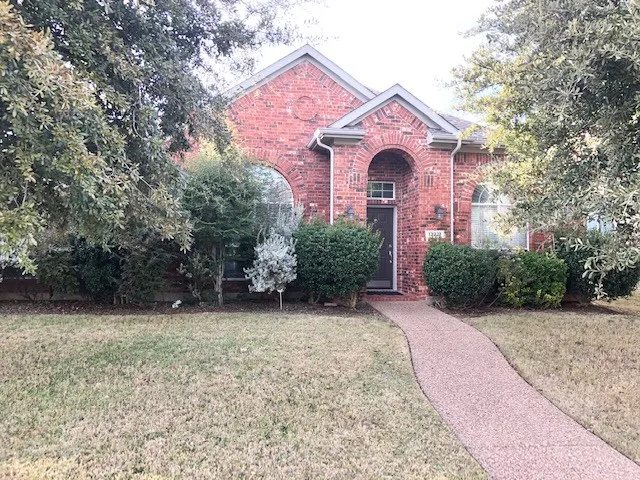 Single Family Residence For Rent in Denton County , 13221 Bavarian Drive, Frisco, Texas 75033, 3 Bedroom, 2 Bathroom, 2 Garage spaces, 2,145 Sqft, built in 2003, mls#21330506, Real Estate Agent in Frisco, Homes For Rent in Denton county, Homes For Rent in Frisco, Realtor in Frisco Texas, Real Estate Brokerage Independent Realty Texas, Luminita Cordes Realtor