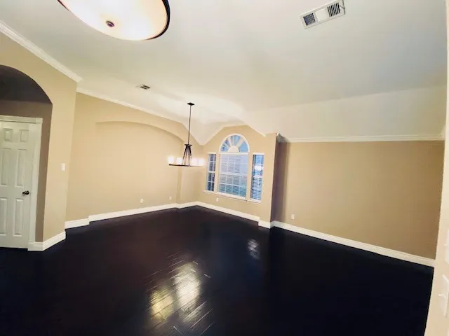 Single Family Residence For Rent in Denton County , 13221 Bavarian Drive, Frisco, Texas 75033, 3 Bedroom, 2 Bathroom, 2 Garage spaces, 2,145 Sqft, built in 2003, mls#21330506, Real Estate Agent in Frisco, Homes For Rent in Denton county, Homes For Rent in Frisco, Realtor in Frisco Texas, Real Estate Brokerage Independent Realty Texas, Luminita Cordes Realtor