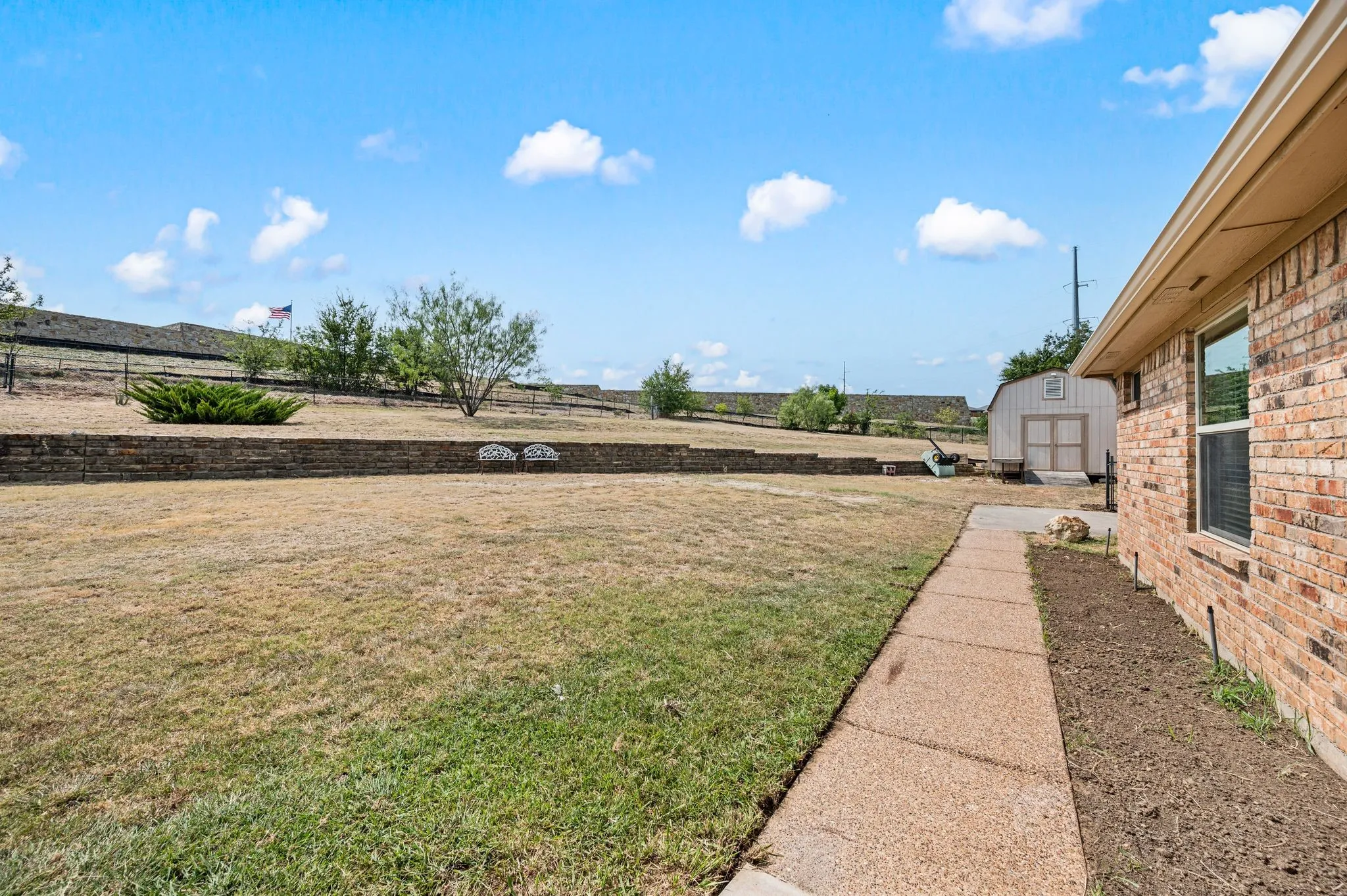 Single Family Residence For Sale in Wise County , 1110 Mount Lane, Rhome, Texas 76078, 4 Bedroom, 3 Bathroom, 3 Garage spaces, 2,931 Sqft, built in 2000, mls#21329971, Real Estate Agent in Rhome, Homes For Sale in Wise county, Homes For Sale in Rhome, Realtor in Rhome Texas, Real Estate Brokerage Independent Realty Texas, Luminita Cordes Realtor