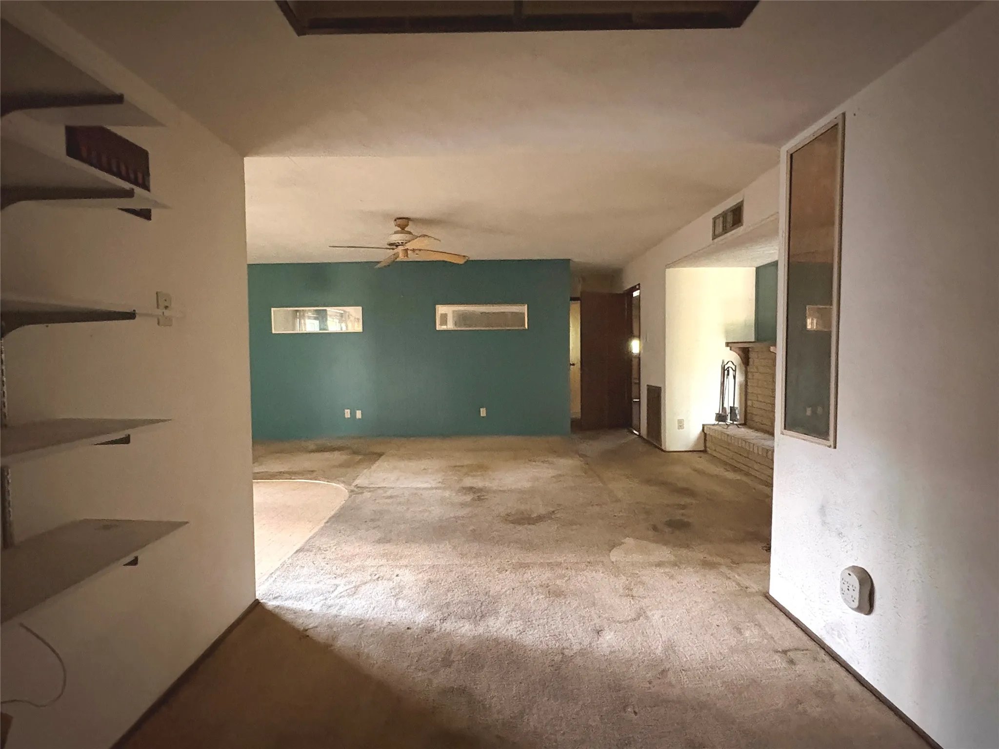 Single Family Residence For Sale in Dallas County , 8516 Londonderry Lane, Dallas, Texas 75228, 3 Bedroom, 2 Bathroom, 2 Garage spaces, 1,667 Sqft, built in 1977, mls#21329844, Real Estate Agent in Dallas, Homes For Sale in Dallas county, Homes For Sale in Dallas, Realtor in Dallas Texas, Real Estate Brokerage Independent Realty Texas, Luminita Cordes Realtor