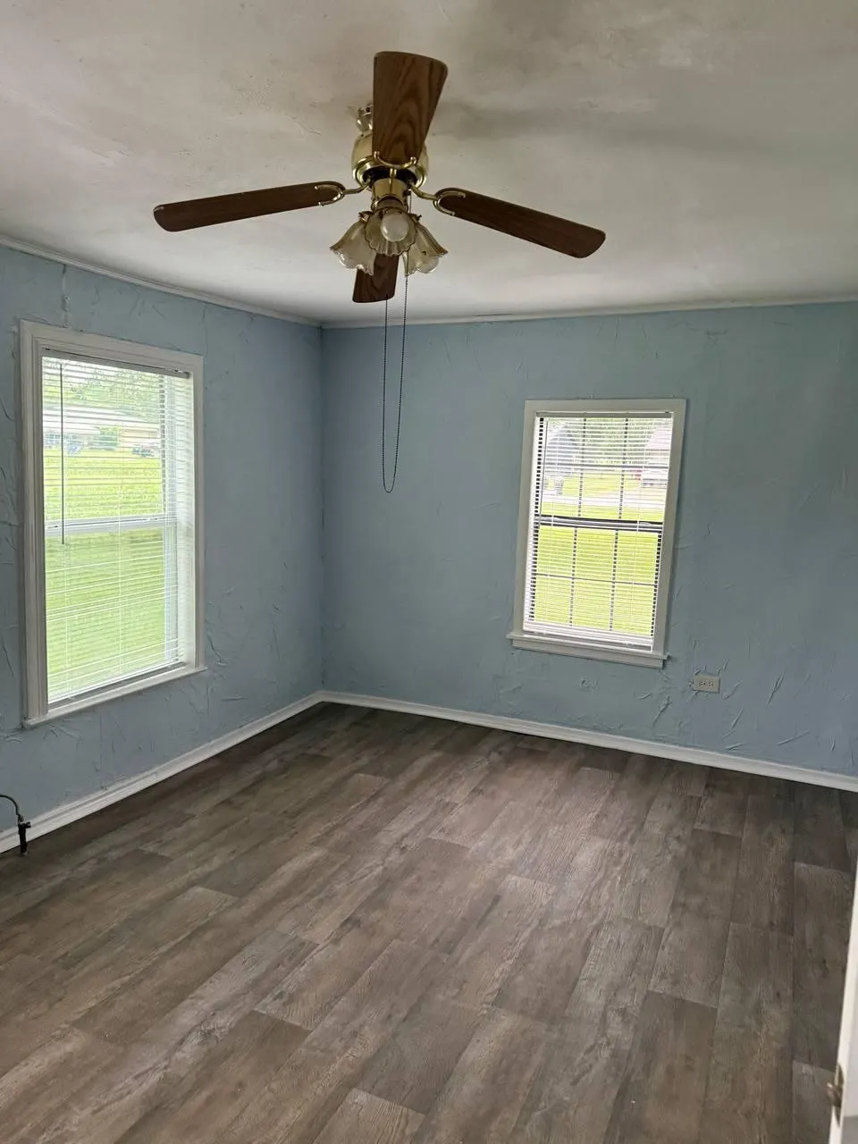 Single Family Residence For Rent in Hopkins County , 1100 Jackson Street N, Sulphur Springs, Texas 75482, 3 Bedrooms, 2 Bathrooms, Garage spaces, 1,290 Sqft, built in 1936, Price $1,100, mls#21330513, Real Estate Agent in Sulphur Springs, Homes For Rent in Hopkins county, Homes For Rent in Sulphur Springs, Realtor in Sulphur Springs Texas, Real Estate Brokerage Independent Realty Texas, Luminita Cordes Realtor
