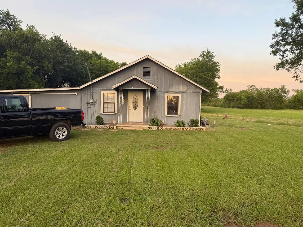 Single Family Residence For Rent in Hopkins County , 1100 Jackson Street N, Sulphur Springs, Texas 75482, 3 Bedrooms, 2 Bathrooms, Garage spaces, 1,290 Sqft, built in 1936, Price $1,100, mls#21330513, Real Estate Agent in Sulphur Springs, Homes For Rent in Hopkins county, Homes For Rent in Sulphur Springs, Realtor in Sulphur Springs Texas, Real Estate Brokerage Independent Realty Texas, Luminita Cordes Realtor