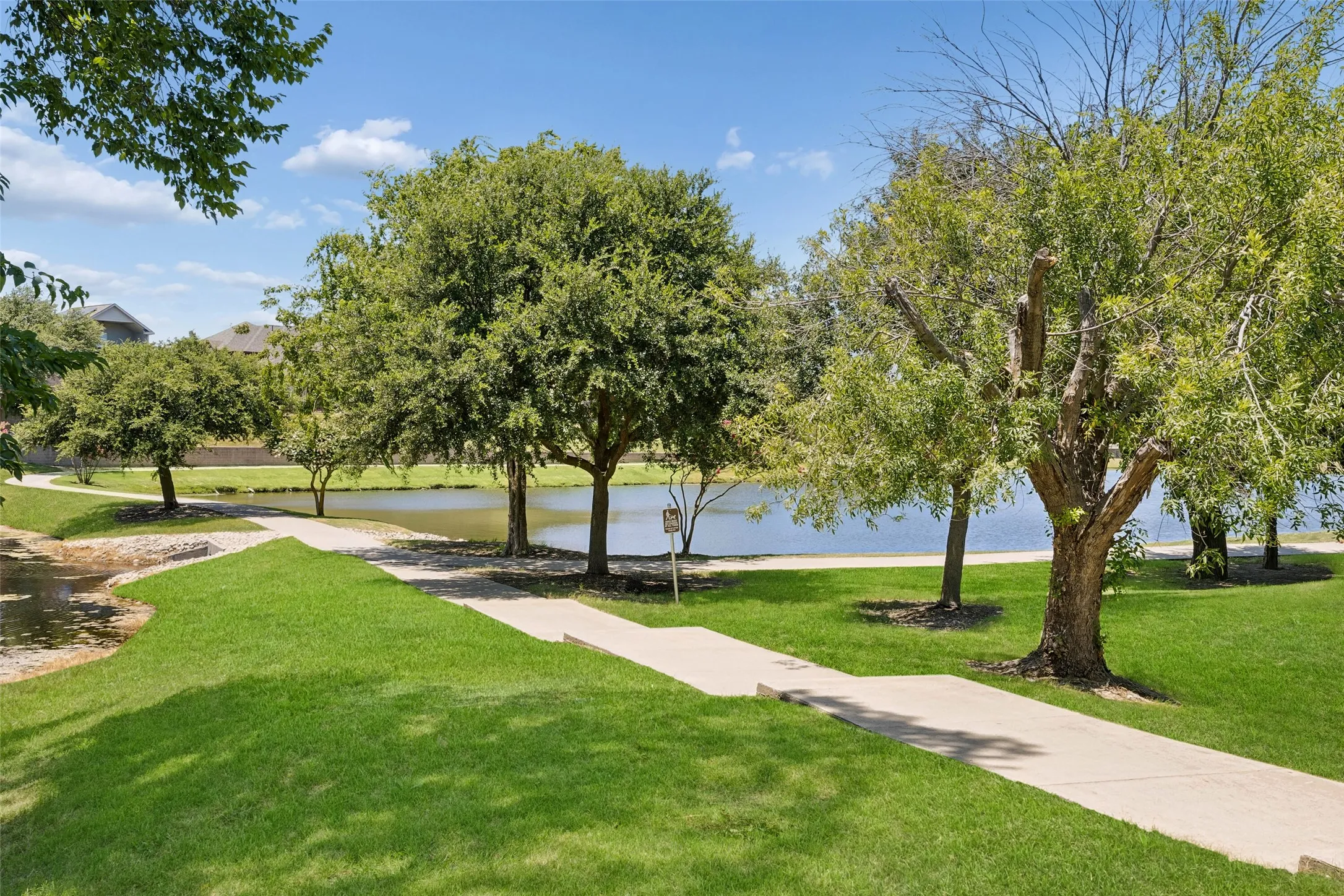 Single Family Residence For Sale in Collin County , 447 Lipizzan Lane, Celina, Texas 75009, 4 Bedroom, 2 Bathroom, 2 Garage spaces, 1,969 Sqft, built in 2015, mls#21319656, Real Estate Agent in Celina, Homes For Sale in Collin county, Homes For Sale in Celina, Realtor in Celina Texas, Real Estate Brokerage Independent Realty Texas, Luminita Cordes Realtor