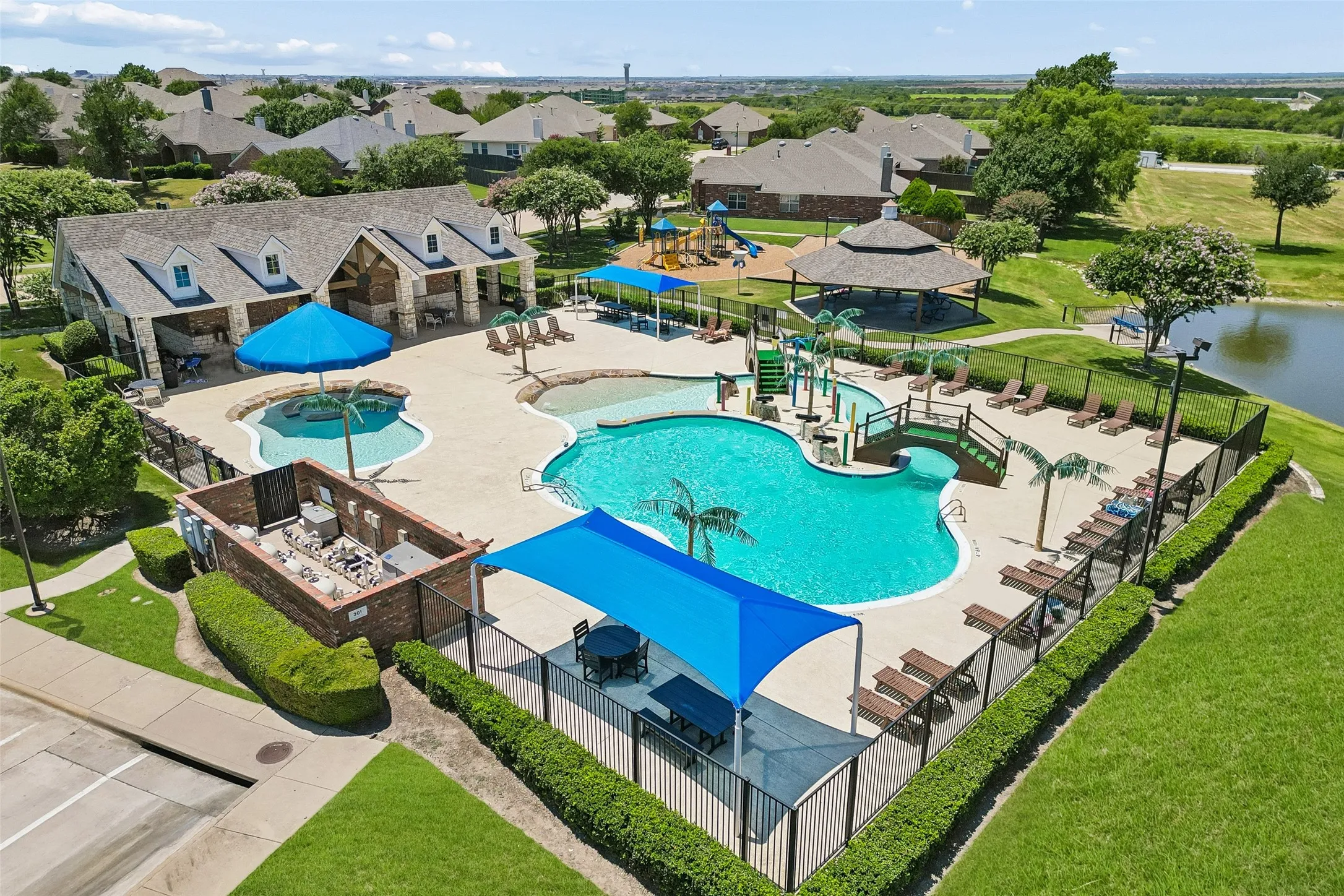 Single Family Residence For Sale in Collin County , 447 Lipizzan Lane, Celina, Texas 75009, 4 Bedroom, 2 Bathroom, 2 Garage spaces, 1,969 Sqft, built in 2015, mls#21319656, Real Estate Agent in Celina, Homes For Sale in Collin county, Homes For Sale in Celina, Realtor in Celina Texas, Real Estate Brokerage Independent Realty Texas, Luminita Cordes Realtor
