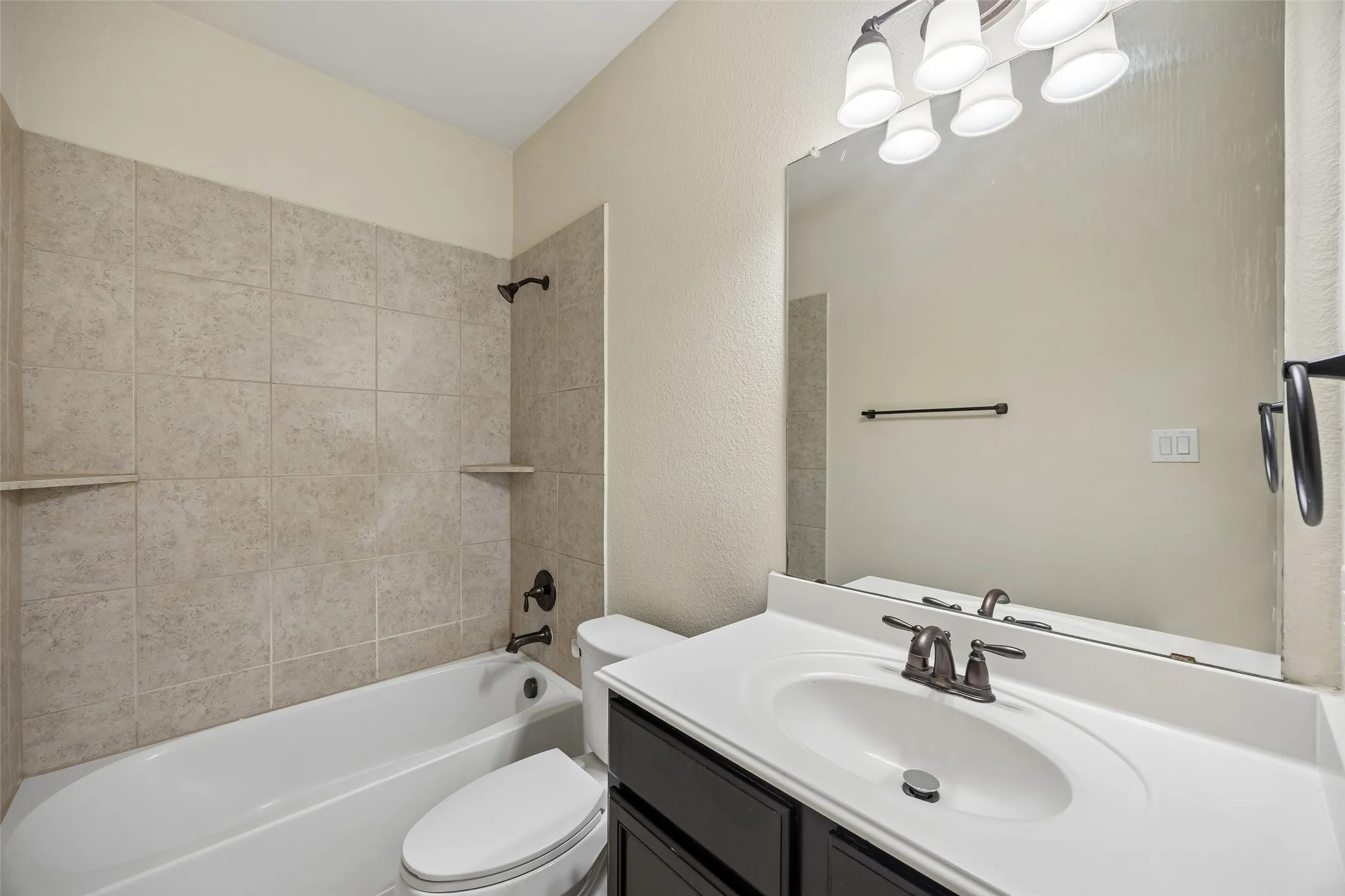Single Family Residence For Sale in Collin County , 447 Lipizzan Lane, Celina, Texas 75009, 4 Bedroom, 2 Bathroom, 2 Garage spaces, 1,969 Sqft, built in 2015, mls#21319656, Real Estate Agent in Celina, Homes For Sale in Collin county, Homes For Sale in Celina, Realtor in Celina Texas, Real Estate Brokerage Independent Realty Texas, Luminita Cordes Realtor