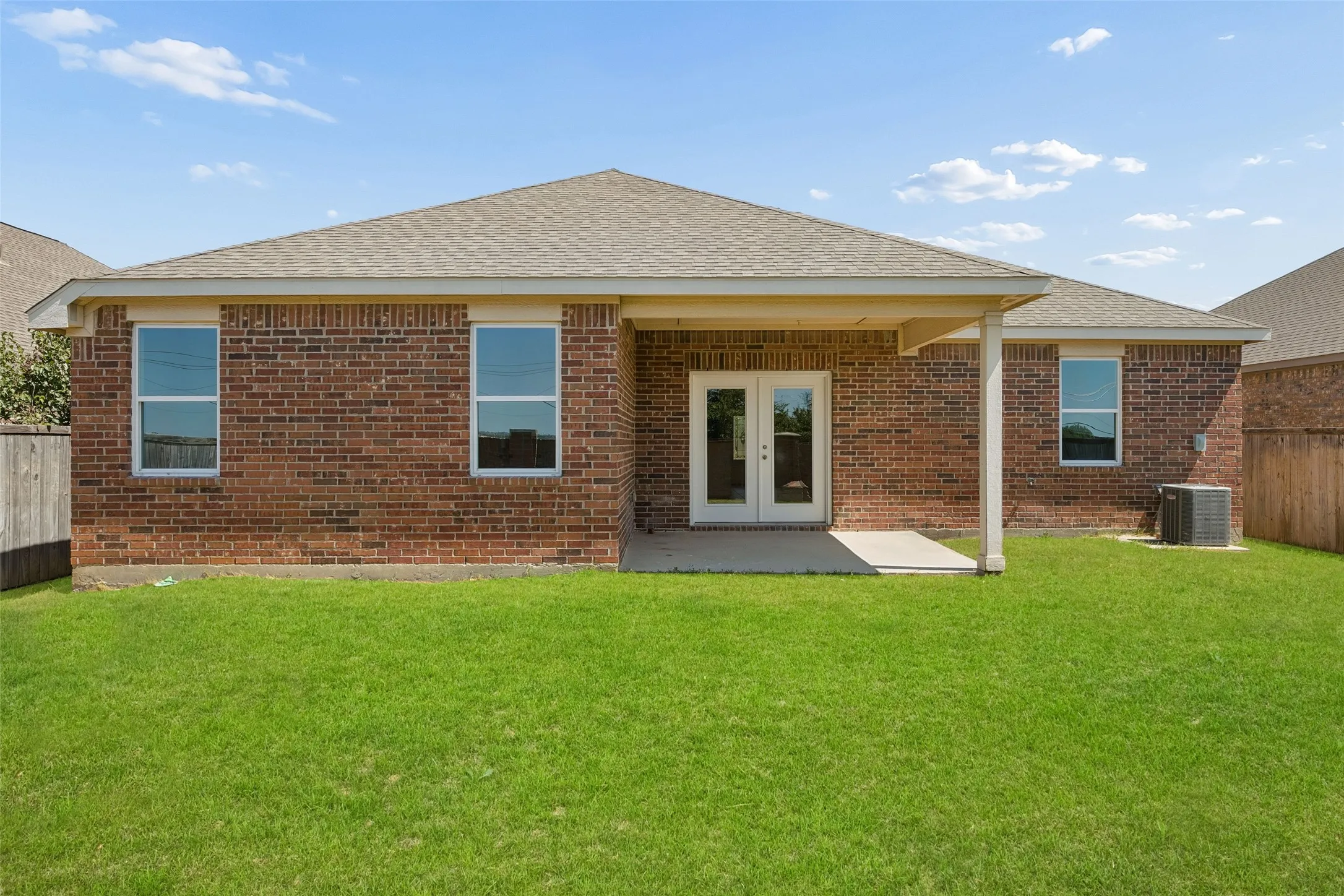 Single Family Residence For Sale in Collin County , 447 Lipizzan Lane, Celina, Texas 75009, 4 Bedroom, 2 Bathroom, 2 Garage spaces, 1,969 Sqft, built in 2015, mls#21319656, Real Estate Agent in Celina, Homes For Sale in Collin county, Homes For Sale in Celina, Realtor in Celina Texas, Real Estate Brokerage Independent Realty Texas, Luminita Cordes Realtor