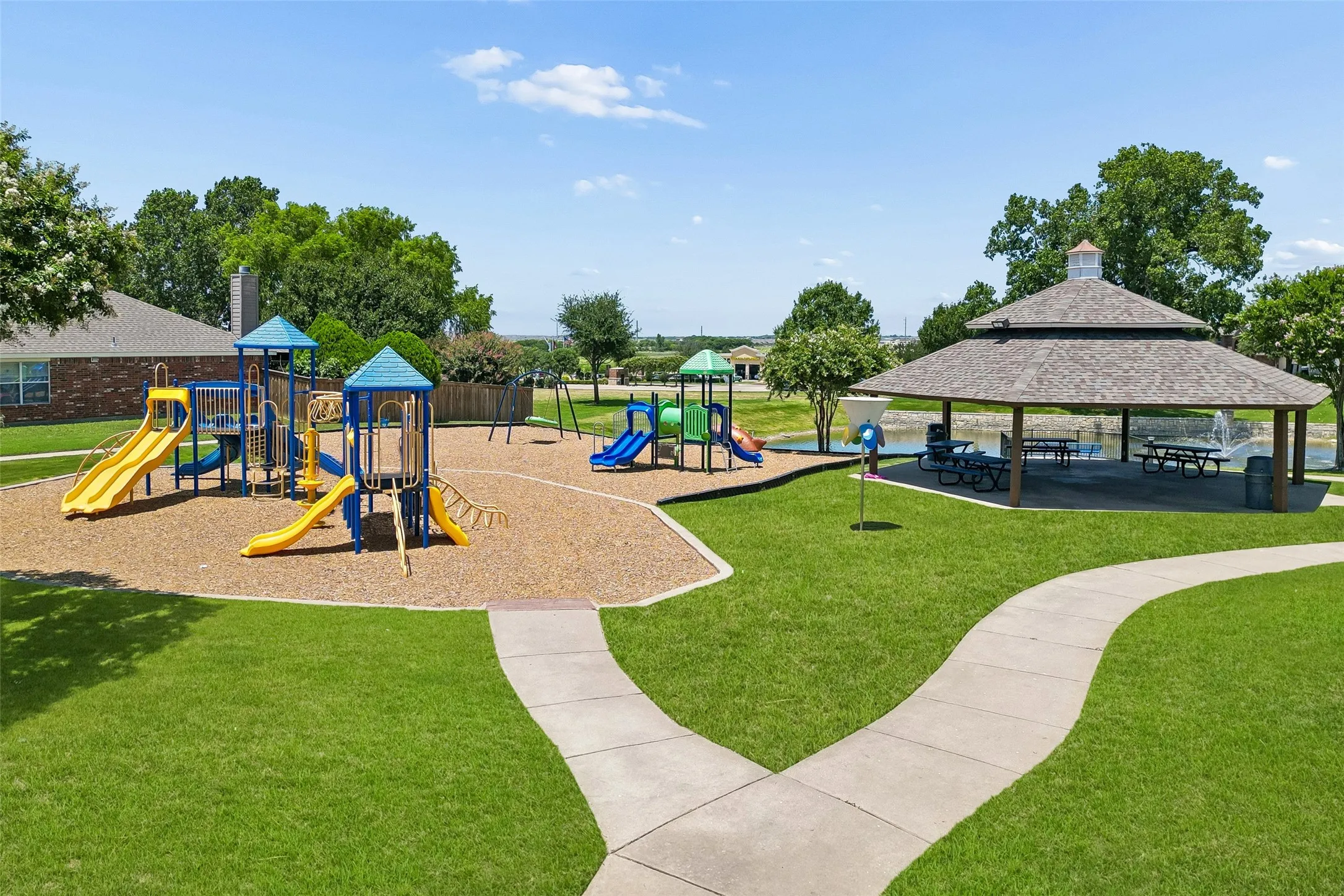 Single Family Residence For Sale in Collin County , 447 Lipizzan Lane, Celina, Texas 75009, 4 Bedroom, 2 Bathroom, 2 Garage spaces, 1,969 Sqft, built in 2015, mls#21319656, Real Estate Agent in Celina, Homes For Sale in Collin county, Homes For Sale in Celina, Realtor in Celina Texas, Real Estate Brokerage Independent Realty Texas, Luminita Cordes Realtor