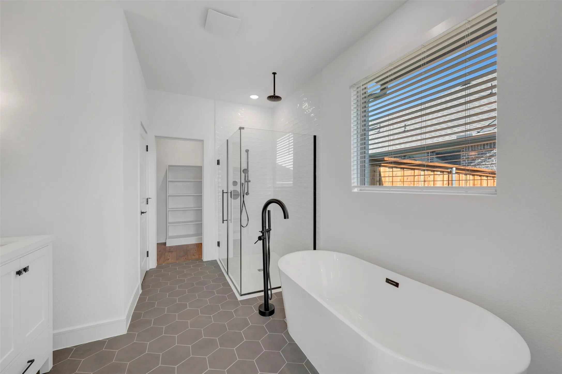 Single Family Residence For Sale in Kaufman County , 1814 Bachman Lane, Forney, Texas 75126, 3 Bedroom, 3 Bathroom, 3 Garage spaces, 2,297 Sqft, built in 2026, mls#21330520, Real Estate Agent in Forney, Homes For Sale in Kaufman county, Homes For Sale in Forney, Realtor in Forney Texas, Real Estate Brokerage Independent Realty Texas, Luminita Cordes Realtor