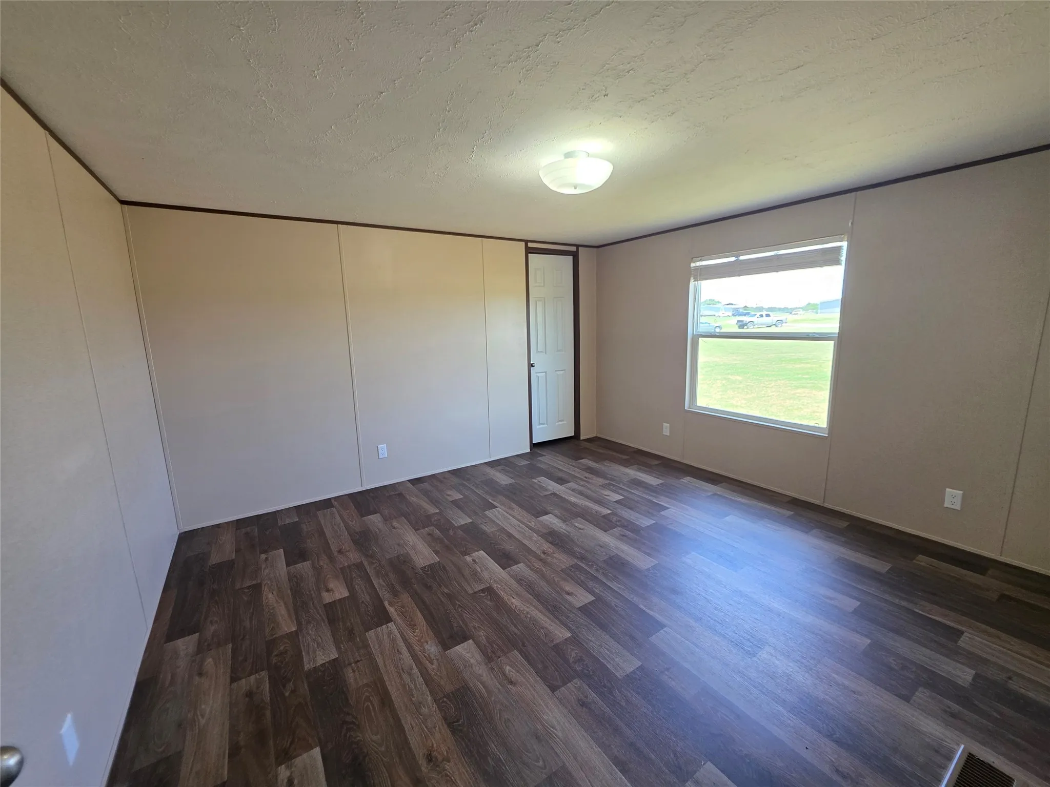 Manufactured Home For Sale in Hopkins County , 220 Private Road 5177, Sulphur Springs, Texas 75482, 4 Bedroom, 2 Bathroom, Garage spaces, 2,016 Sqft, built in 2022, mls#21323020, Real Estate Agent in Sulphur Springs, Homes For Sale in Hopkins county, Homes For Sale in Sulphur Springs, Realtor in Sulphur Springs Texas, Real Estate Brokerage Independent Realty Texas, Luminita Cordes Realtor