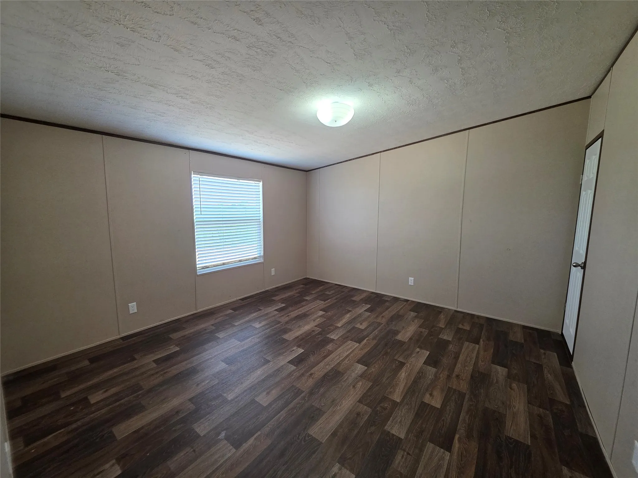 Manufactured Home For Sale in Hopkins County , 220 Private Road 5177, Sulphur Springs, Texas 75482, 4 Bedroom, 2 Bathroom, Garage spaces, 2,016 Sqft, built in 2022, mls#21323020, Real Estate Agent in Sulphur Springs, Homes For Sale in Hopkins county, Homes For Sale in Sulphur Springs, Realtor in Sulphur Springs Texas, Real Estate Brokerage Independent Realty Texas, Luminita Cordes Realtor