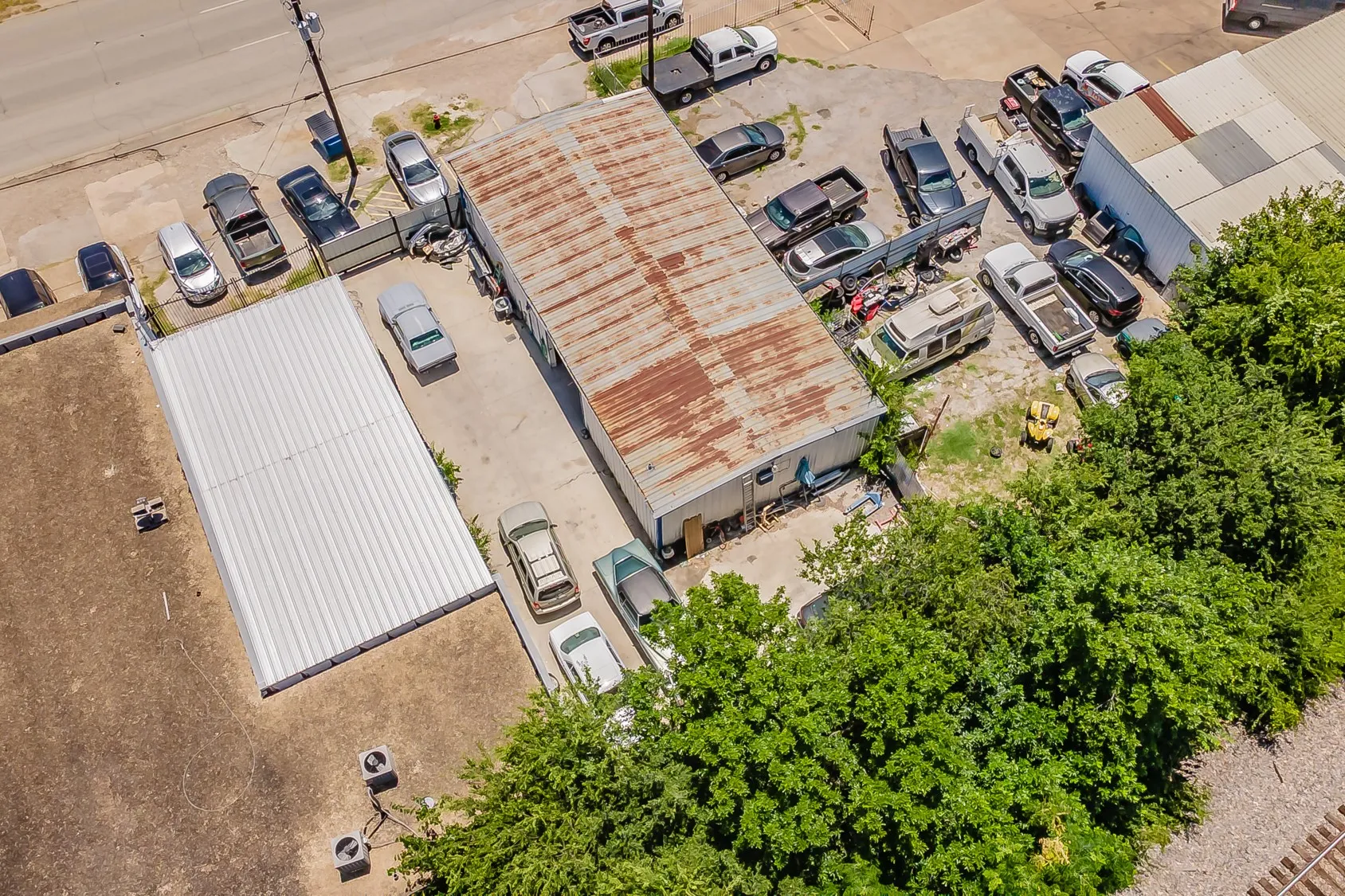 Business For Sale in Dallas County , 3008 E Jefferson Street, Grand Prairie, Texas 75051, 0, 0, Garage spaces, 0 Sqft, built in 1973, mls#21326223, Real Estate Agent in Grand Prairie, Homes For Sale in Dallas county, Homes For Sale in Grand Prairie, Realtor in Grand Prairie Texas, Real Estate Brokerage Independent Realty Texas, Luminita Cordes Realtor