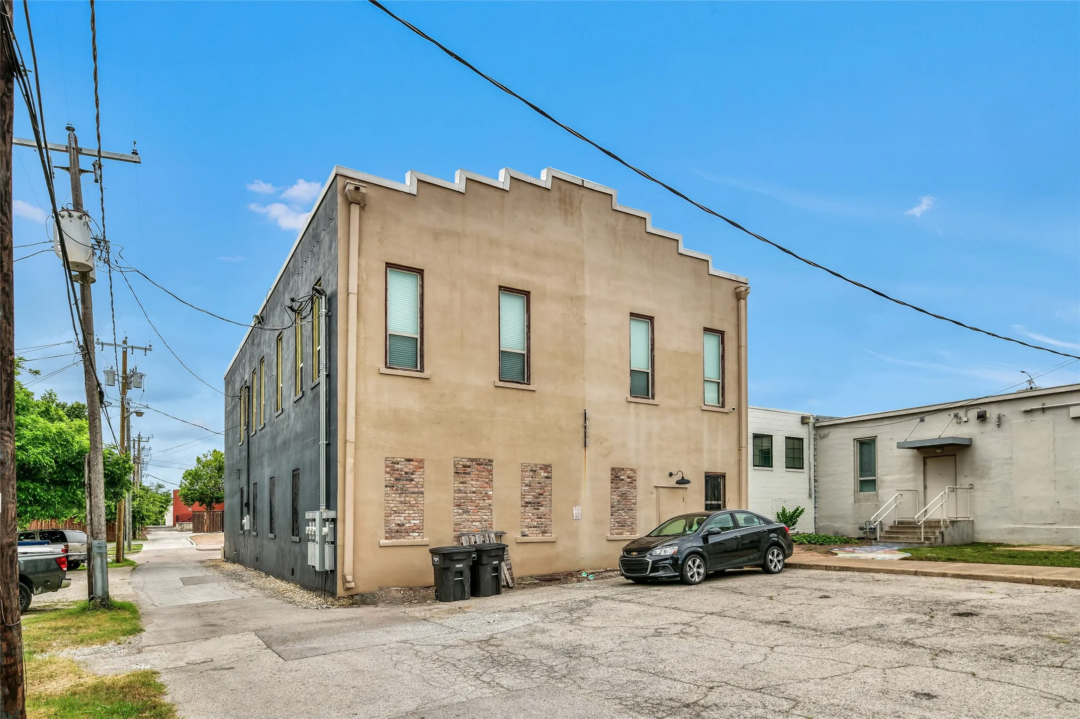 Business For Rent in Tarrant County , 1411 Wesleyan Street, Fort Worth, Texas 76105, 0, 0, Garage spaces, 0 Sqft, built in 1918, Price $12, mls#21329632, Real Estate Agent in Fort Worth, Homes For Rent in Tarrant county, Homes For Rent in Fort Worth, Realtor in Fort Worth Texas, Real Estate Brokerage Independent Realty Texas, Luminita Cordes Realtor