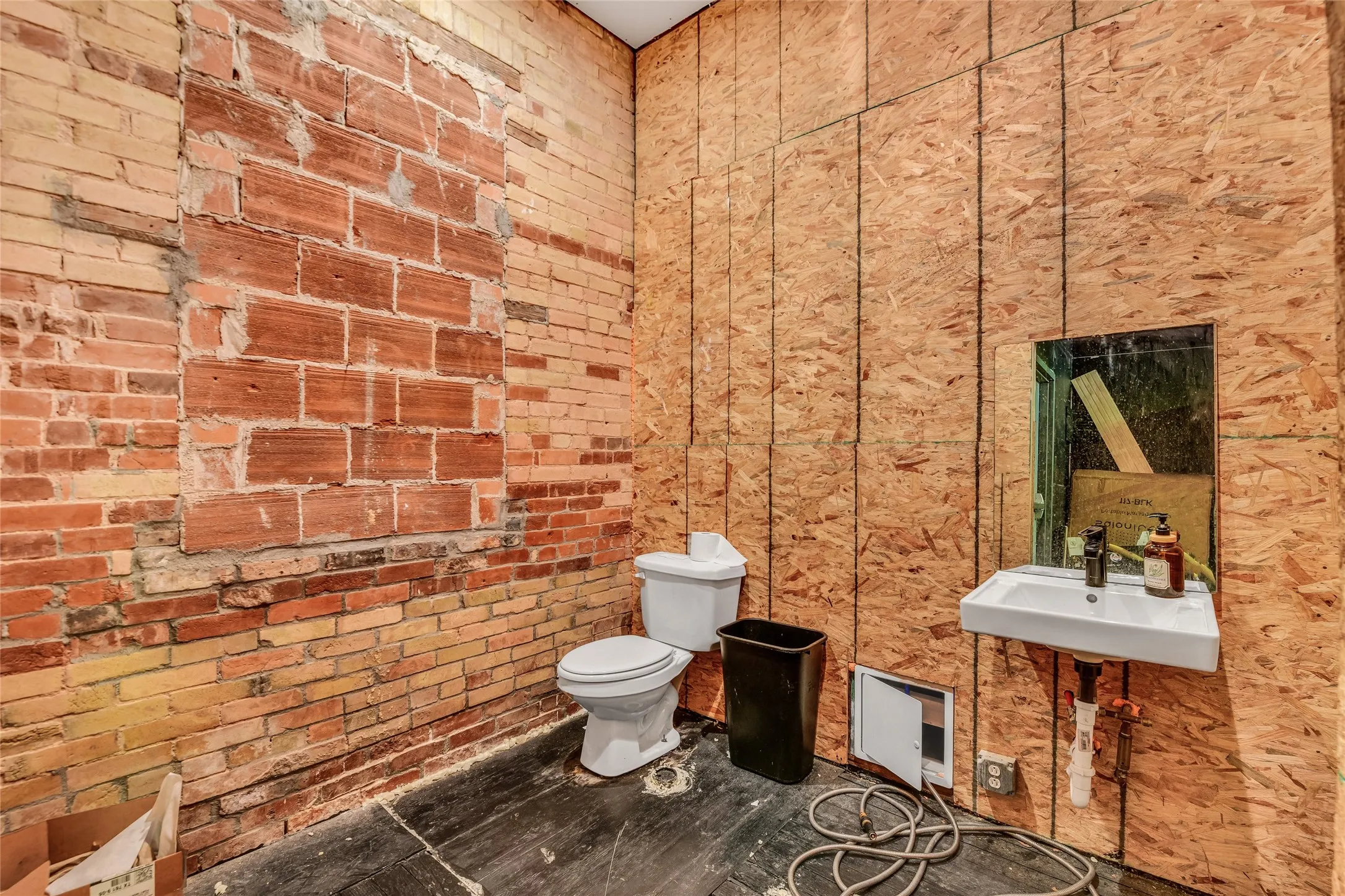 Business For Rent in Tarrant County , 1411 Wesleyan Street, Fort Worth, Texas 76105, 0, 0, Garage spaces, 0 Sqft, built in 1918, Price $12, mls#21329632, Real Estate Agent in Fort Worth, Homes For Rent in Tarrant county, Homes For Rent in Fort Worth, Realtor in Fort Worth Texas, Real Estate Brokerage Independent Realty Texas, Luminita Cordes Realtor