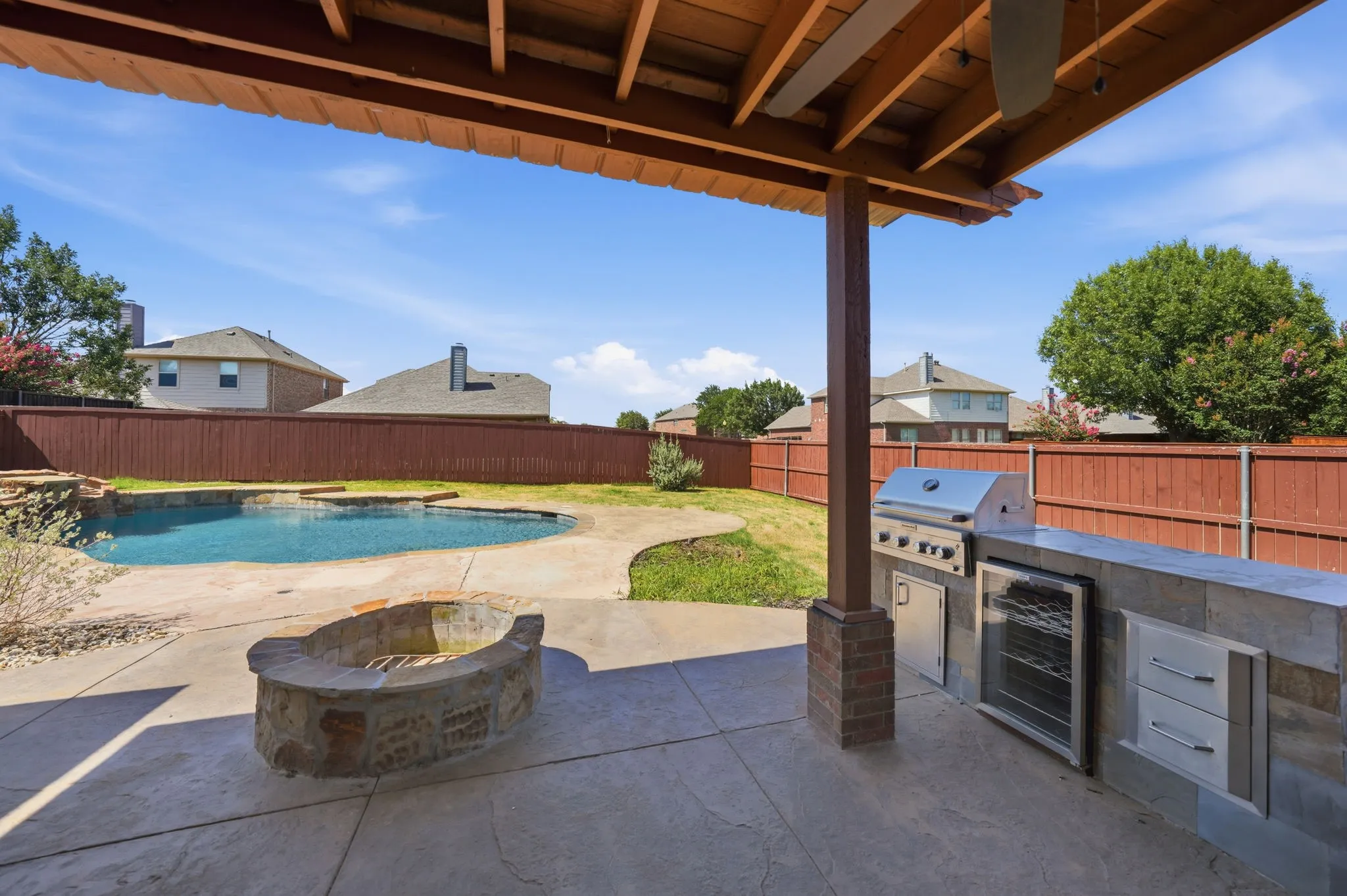 Single Family Residence For Rent in Collin County , 10400 Cedar Breaks View, Mc Kinney, Texas 75072, 6 Bedroom, 4 Bathroom, 2 Garage spaces, 3,748 Sqft, built in 2009, mls#21294179, Real Estate Agent in Mc Kinney, Homes For Rent in Collin county, Homes For Rent in Mc Kinney, Realtor in Mc Kinney Texas, Real Estate Brokerage Independent Realty Texas, Luminita Cordes Realtor