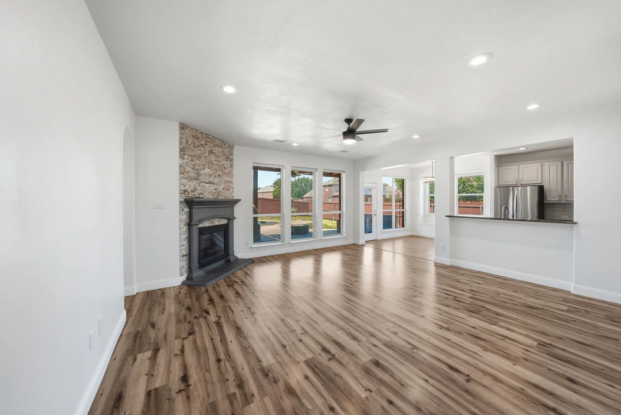 Single Family Residence For Rent in Collin County , 10400 Cedar Breaks View, Mc Kinney, Texas 75072, 6 Bedroom, 4 Bathroom, 2 Garage spaces, 3,748 Sqft, built in 2009, mls#21294179, Real Estate Agent in Mc Kinney, Homes For Rent in Collin county, Homes For Rent in Mc Kinney, Realtor in Mc Kinney Texas, Real Estate Brokerage Independent Realty Texas, Luminita Cordes Realtor
