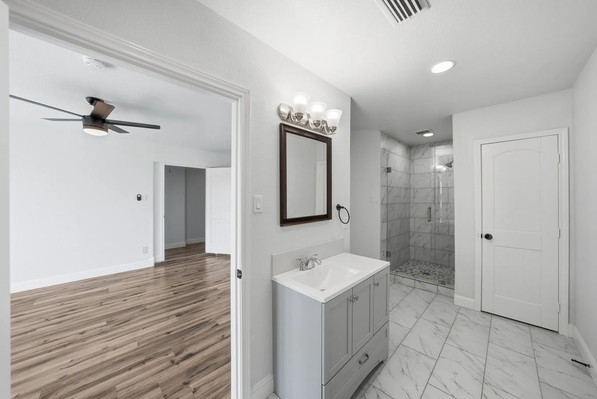Single Family Residence For Rent in Collin County , 10400 Cedar Breaks View, Mc Kinney, Texas 75072, 6 Bedroom, 4 Bathroom, 2 Garage spaces, 3,748 Sqft, built in 2009, mls#21294179, Real Estate Agent in Mc Kinney, Homes For Rent in Collin county, Homes For Rent in Mc Kinney, Realtor in Mc Kinney Texas, Real Estate Brokerage Independent Realty Texas, Luminita Cordes Realtor