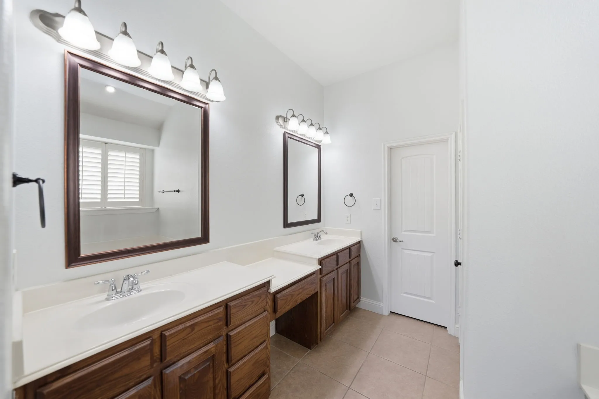 Single Family Residence For Rent in Collin County , 10400 Cedar Breaks View, Mc Kinney, Texas 75072, 6 Bedroom, 4 Bathroom, 2 Garage spaces, 3,748 Sqft, built in 2009, mls#21294179, Real Estate Agent in Mc Kinney, Homes For Rent in Collin county, Homes For Rent in Mc Kinney, Realtor in Mc Kinney Texas, Real Estate Brokerage Independent Realty Texas, Luminita Cordes Realtor