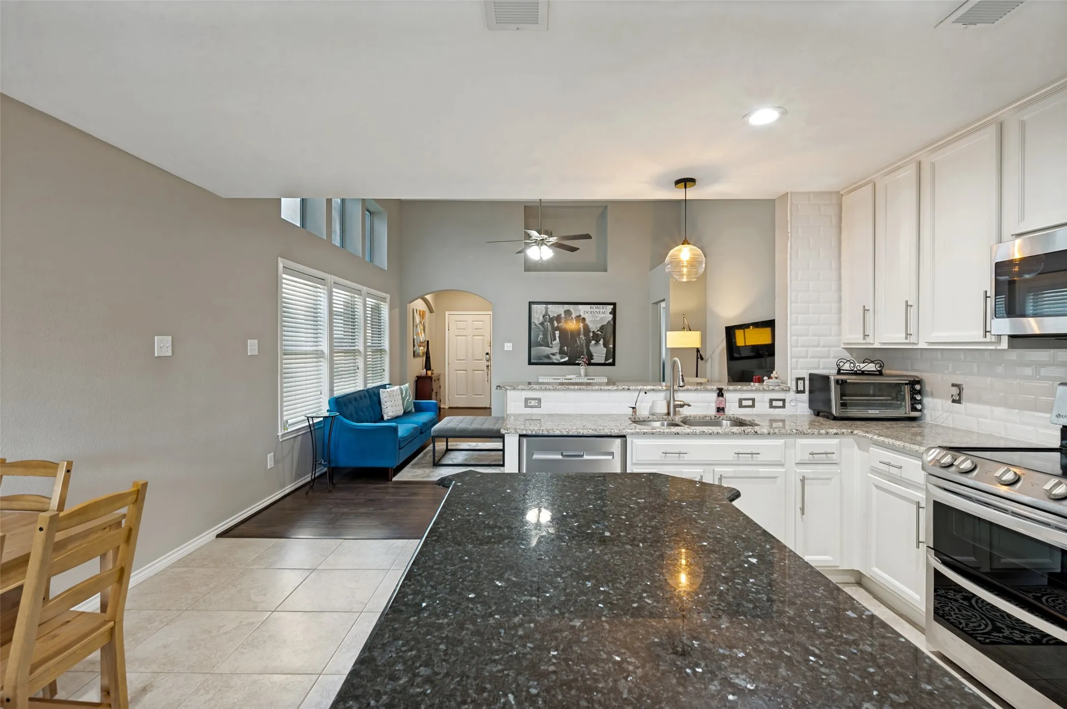 Single Family Residence For Sale in Denton County , 8920 Stewart Street, Cross Roads, Texas 76227, 3 Bedroom, 2 Bathroom, 1 Garage spaces, 1,201 Sqft, built in 2005, mls#21325982, Real Estate Agent in Cross Roads, Homes For Sale in Denton county, Homes For Sale in Cross Roads, Realtor in Cross Roads Texas, Real Estate Brokerage Independent Realty Texas, Luminita Cordes Realtor