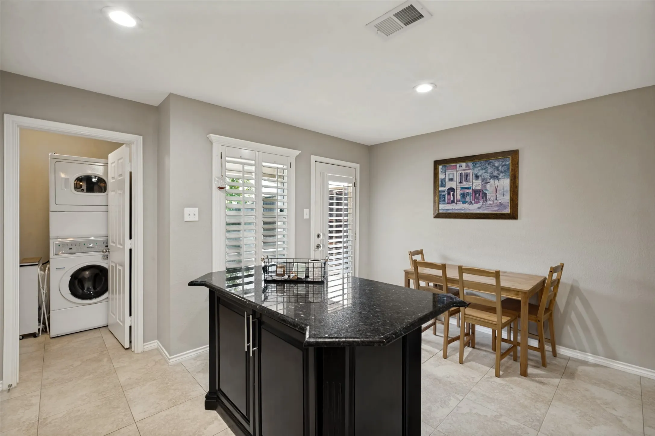 Single Family Residence For Sale in Denton County , 8920 Stewart Street, Cross Roads, Texas 76227, 3 Bedroom, 2 Bathroom, 1 Garage spaces, 1,201 Sqft, built in 2005, mls#21325982, Real Estate Agent in Cross Roads, Homes For Sale in Denton county, Homes For Sale in Cross Roads, Realtor in Cross Roads Texas, Real Estate Brokerage Independent Realty Texas, Luminita Cordes Realtor