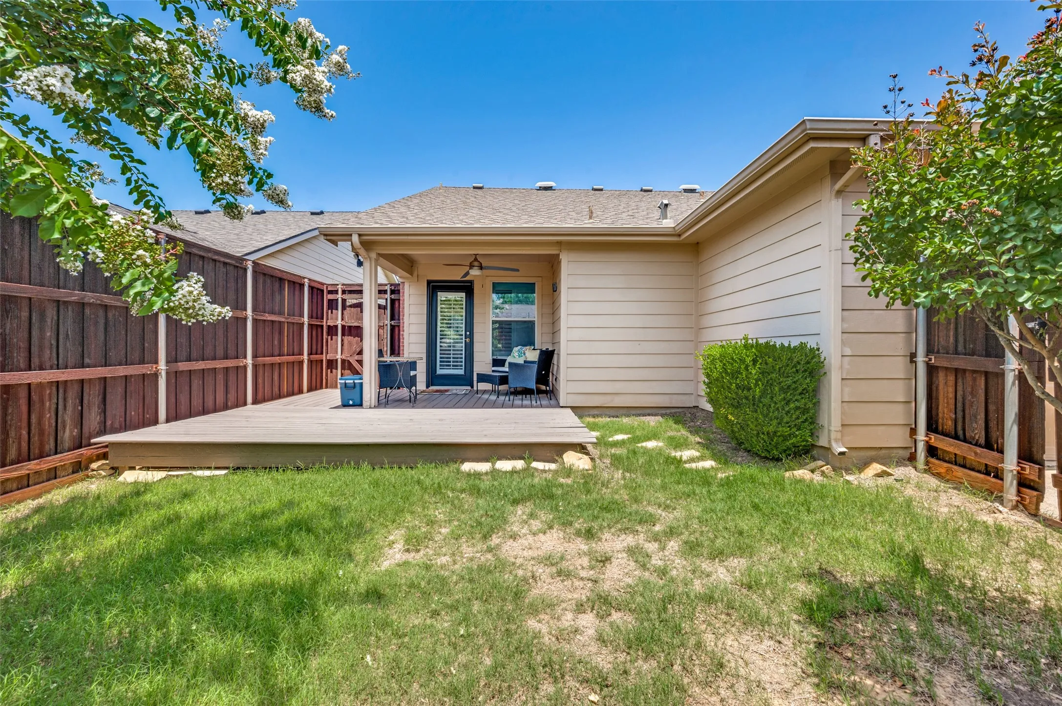 Single Family Residence For Sale in Denton County , 8920 Stewart Street, Cross Roads, Texas 76227, 3 Bedroom, 2 Bathroom, 1 Garage spaces, 1,201 Sqft, built in 2005, mls#21325982, Real Estate Agent in Cross Roads, Homes For Sale in Denton county, Homes For Sale in Cross Roads, Realtor in Cross Roads Texas, Real Estate Brokerage Independent Realty Texas, Luminita Cordes Realtor