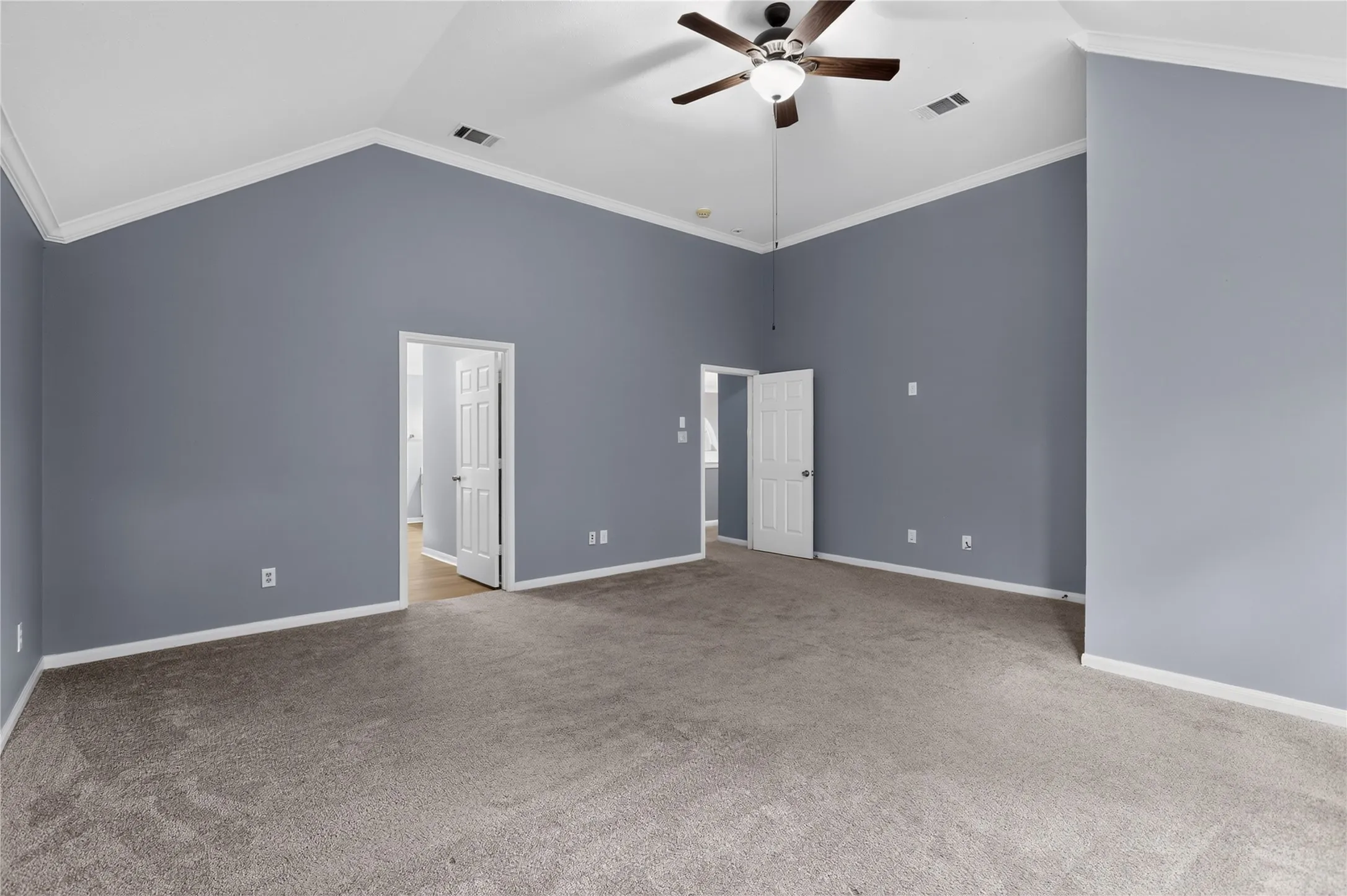 Single Family Residence For Sale in Tarrant County , 3909 Tuscany Court, Arlington, Texas 76016, 5 Bedroom, 3 Bathroom, 2 Garage spaces, 2,980 Sqft, built in 1994, mls#21330540, Real Estate Agent in Arlington, Homes For Sale in Tarrant county, Homes For Sale in Arlington, Realtor in Arlington Texas, Real Estate Brokerage Independent Realty Texas, Luminita Cordes Realtor