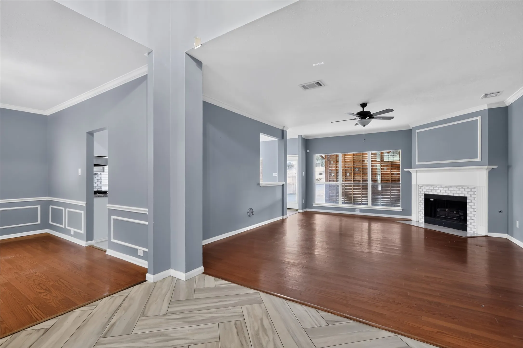 Single Family Residence For Sale in Tarrant County , 3909 Tuscany Court, Arlington, Texas 76016, 5 Bedroom, 3 Bathroom, 2 Garage spaces, 2,980 Sqft, built in 1994, mls#21330540, Real Estate Agent in Arlington, Homes For Sale in Tarrant county, Homes For Sale in Arlington, Realtor in Arlington Texas, Real Estate Brokerage Independent Realty Texas, Luminita Cordes Realtor