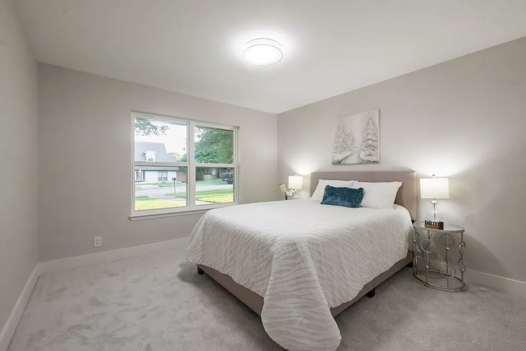 Single Family Residence For Sale in Collin County , 302 Shady Hill Drive, Richardson, Texas 75080, 3 Bedroom, 3 Bathroom, 2 Garage spaces, 2,342 Sqft, built in 1970, mls#21330528, Real Estate Agent in Richardson, Homes For Sale in Collin county, Homes For Sale in Richardson, Realtor in Richardson Texas, Real Estate Brokerage Independent Realty Texas, Luminita Cordes Realtor