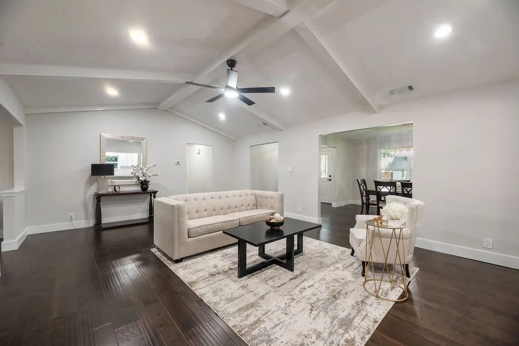 Single Family Residence For Sale in Collin County , 302 Shady Hill Drive, Richardson, Texas 75080, 3 Bedroom, 3 Bathroom, 2 Garage spaces, 2,342 Sqft, built in 1970, mls#21330528, Real Estate Agent in Richardson, Homes For Sale in Collin county, Homes For Sale in Richardson, Realtor in Richardson Texas, Real Estate Brokerage Independent Realty Texas, Luminita Cordes Realtor