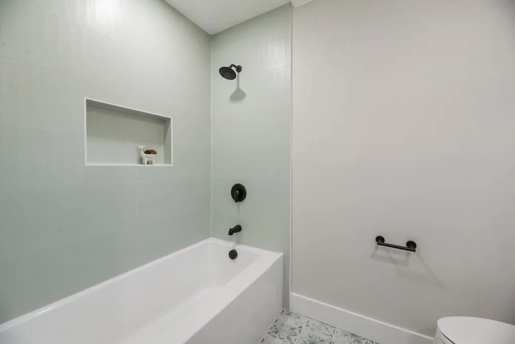 Single Family Residence For Sale in Collin County , 302 Shady Hill Drive, Richardson, Texas 75080, 3 Bedroom, 3 Bathroom, 2 Garage spaces, 2,342 Sqft, built in 1970, mls#21330528, Real Estate Agent in Richardson, Homes For Sale in Collin county, Homes For Sale in Richardson, Realtor in Richardson Texas, Real Estate Brokerage Independent Realty Texas, Luminita Cordes Realtor