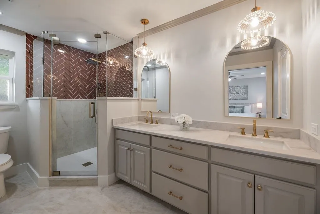 Single Family Residence For Sale in Collin County , 302 Shady Hill Drive, Richardson, Texas 75080, 3 Bedroom, 3 Bathroom, 2 Garage spaces, 2,342 Sqft, built in 1970, mls#21330528, Real Estate Agent in Richardson, Homes For Sale in Collin county, Homes For Sale in Richardson, Realtor in Richardson Texas, Real Estate Brokerage Independent Realty Texas, Luminita Cordes Realtor