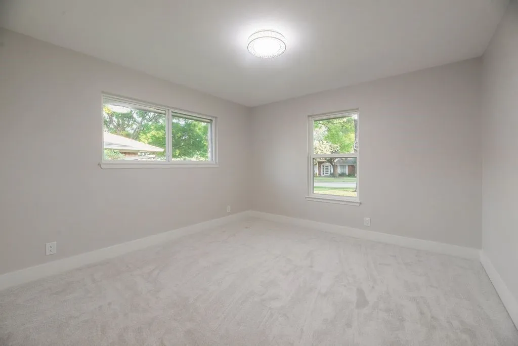 Single Family Residence For Sale in Collin County , 302 Shady Hill Drive, Richardson, Texas 75080, 3 Bedroom, 3 Bathroom, 2 Garage spaces, 2,342 Sqft, built in 1970, mls#21330528, Real Estate Agent in Richardson, Homes For Sale in Collin county, Homes For Sale in Richardson, Realtor in Richardson Texas, Real Estate Brokerage Independent Realty Texas, Luminita Cordes Realtor