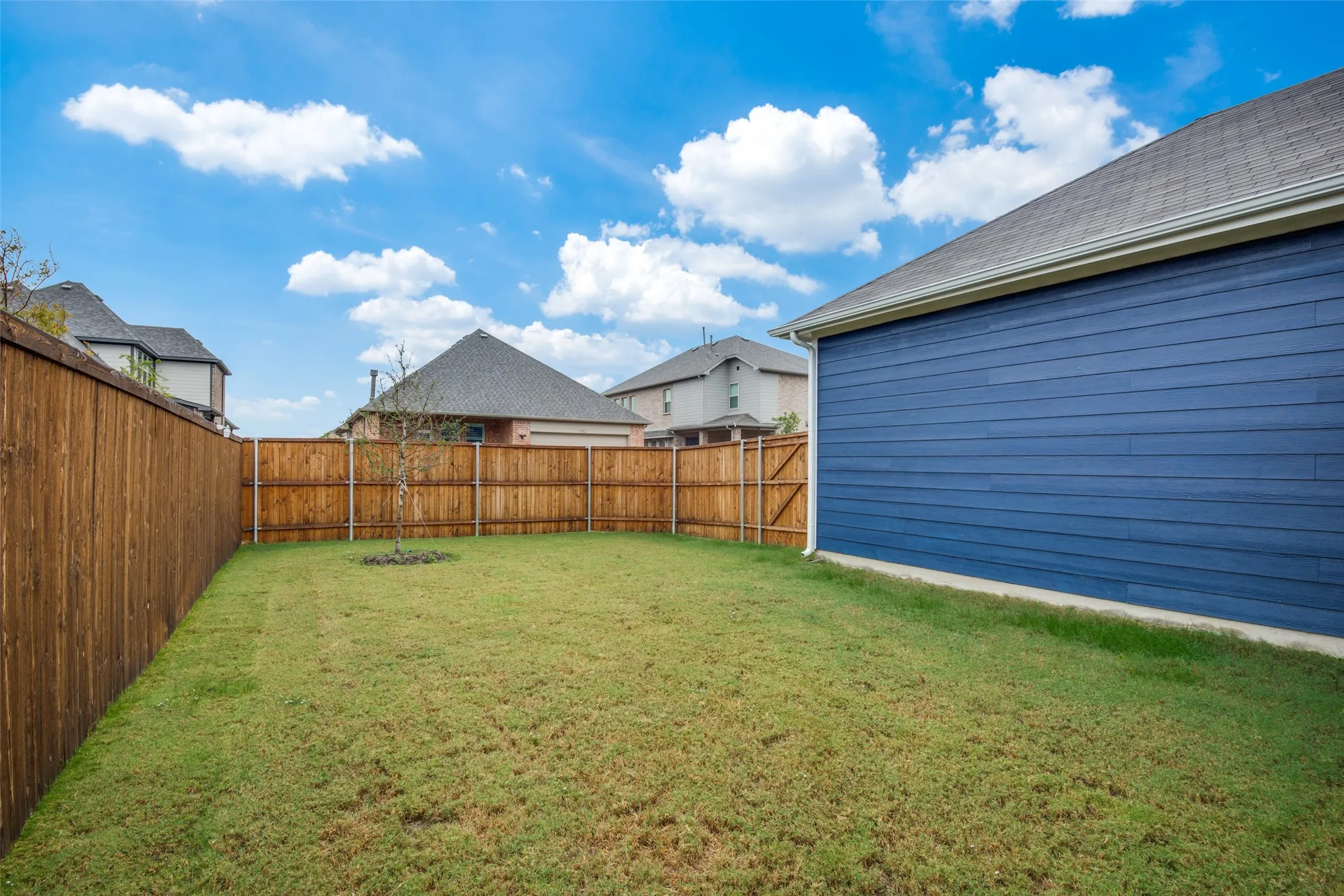 Single Family Residence For Rent in Denton County , 8452 Tripoli Trail, Frisco, Texas 75034, 3 Bedrooms, 3 Bathrooms, 2 Garage spaces, 2,584 Sqft, built in 2020, Price $4,000, mls#21330582, Real Estate Agent in Frisco, Homes For Rent in Denton county, Homes For Rent in Frisco, Realtor in Frisco Texas, Real Estate Brokerage Independent Realty Texas, Luminita Cordes Realtor