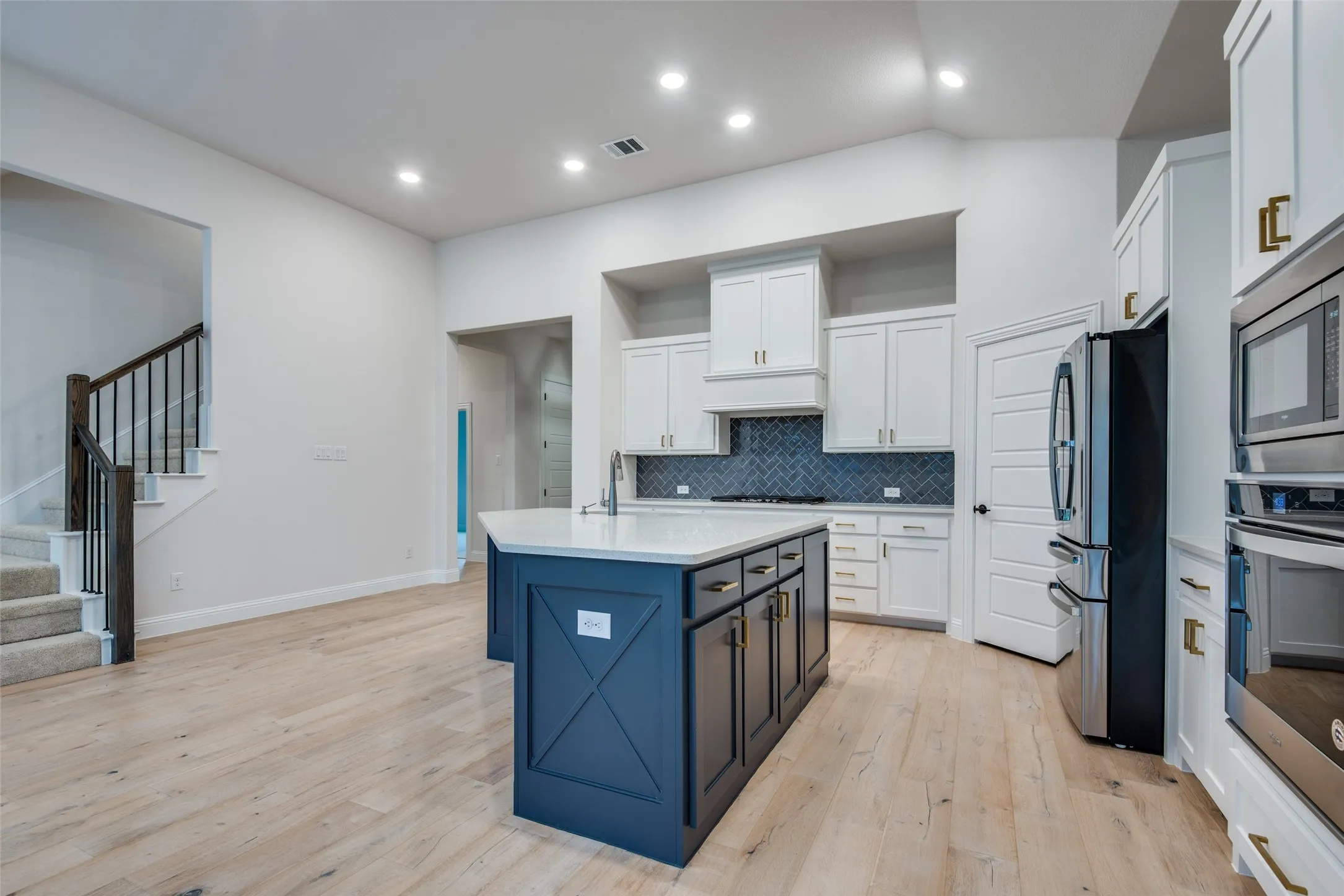 Single Family Residence For Rent in Denton County , 8452 Tripoli Trail, Frisco, Texas 75034, 3 Bedrooms, 3 Bathrooms, 2 Garage spaces, 2,584 Sqft, built in 2020, Price $4,000, mls#21330582, Real Estate Agent in Frisco, Homes For Rent in Denton county, Homes For Rent in Frisco, Realtor in Frisco Texas, Real Estate Brokerage Independent Realty Texas, Luminita Cordes Realtor