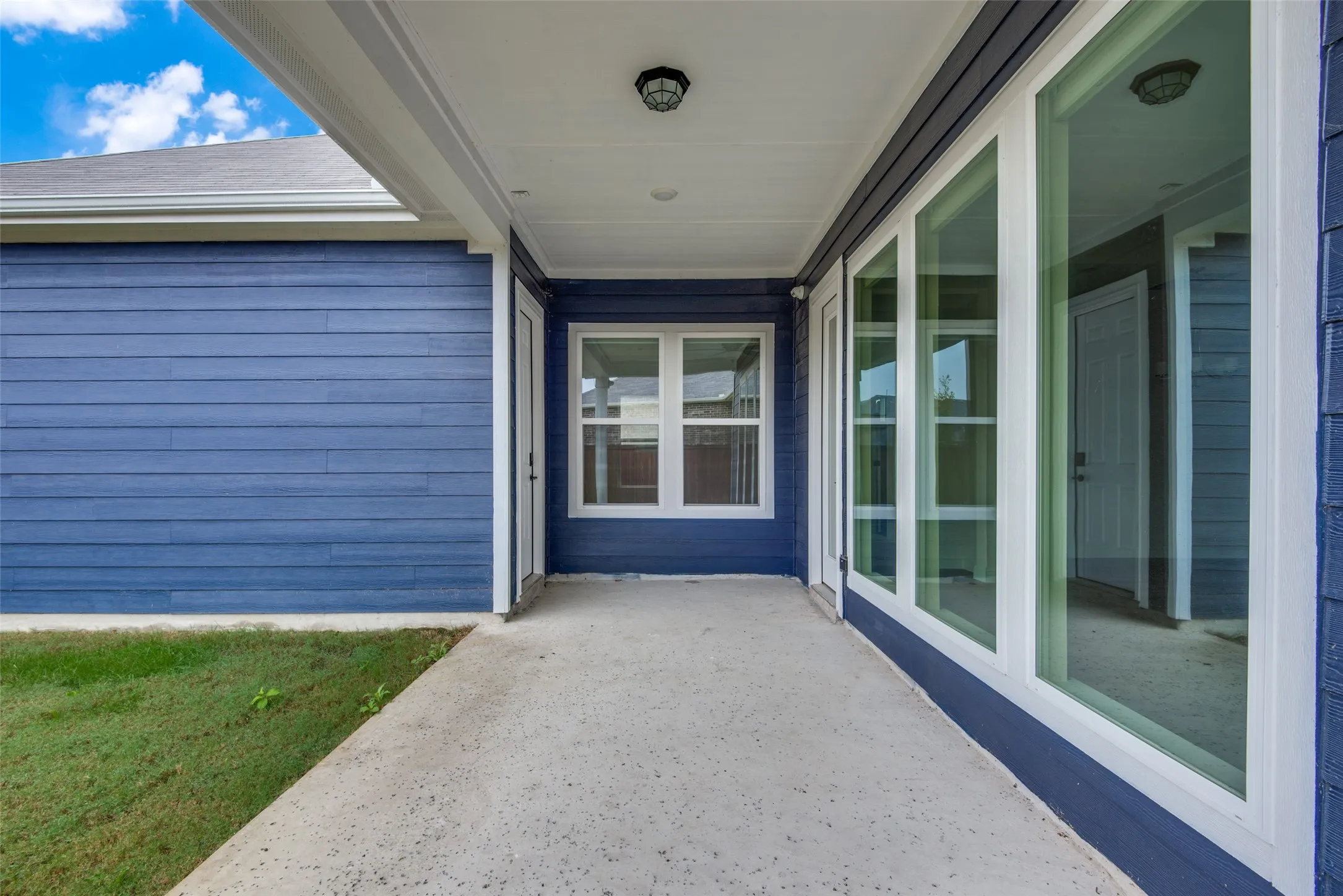 Single Family Residence For Rent in Denton County , 8452 Tripoli Trail, Frisco, Texas 75034, 3 Bedrooms, 3 Bathrooms, 2 Garage spaces, 2,584 Sqft, built in 2020, Price $4,000, mls#21330582, Real Estate Agent in Frisco, Homes For Rent in Denton county, Homes For Rent in Frisco, Realtor in Frisco Texas, Real Estate Brokerage Independent Realty Texas, Luminita Cordes Realtor