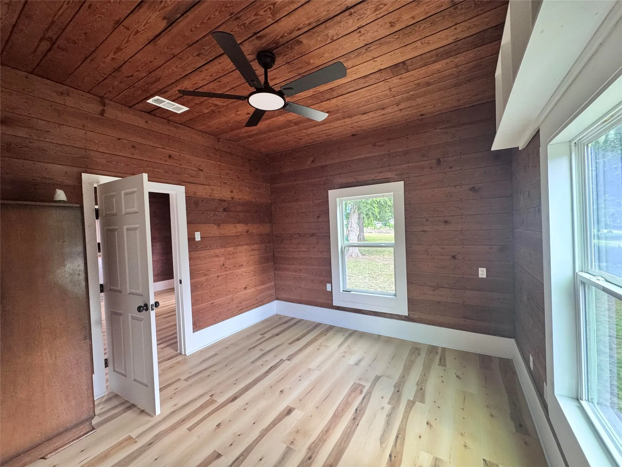 Single Family Residence For Sale in Brown County , 700 Avenue H, Blanket, Texas 76432, 3 Bedroom, 2 Bathroom, Garage spaces, 1,556 Sqft, built in 1907, Price $219,000, mls#21330593, Real Estate Agent in Blanket, Homes For Sale in Brown county, Homes For Sale in Blanket, Realtor in Blanket Texas, Real Estate Brokerage Independent Realty Texas, Luminita Cordes Realtor