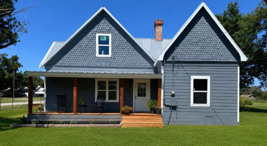 Single Family Residence For Sale in Brown County , 700 Avenue H, Blanket, Texas 76432, 3 Bedroom, 2 Bathroom, Garage spaces, 1,556 Sqft, built in 1907, Price $219,000, mls#21330593, Real Estate Agent in Blanket, Homes For Sale in Brown county, Homes For Sale in Blanket, Realtor in Blanket Texas, Real Estate Brokerage Independent Realty Texas, Luminita Cordes Realtor