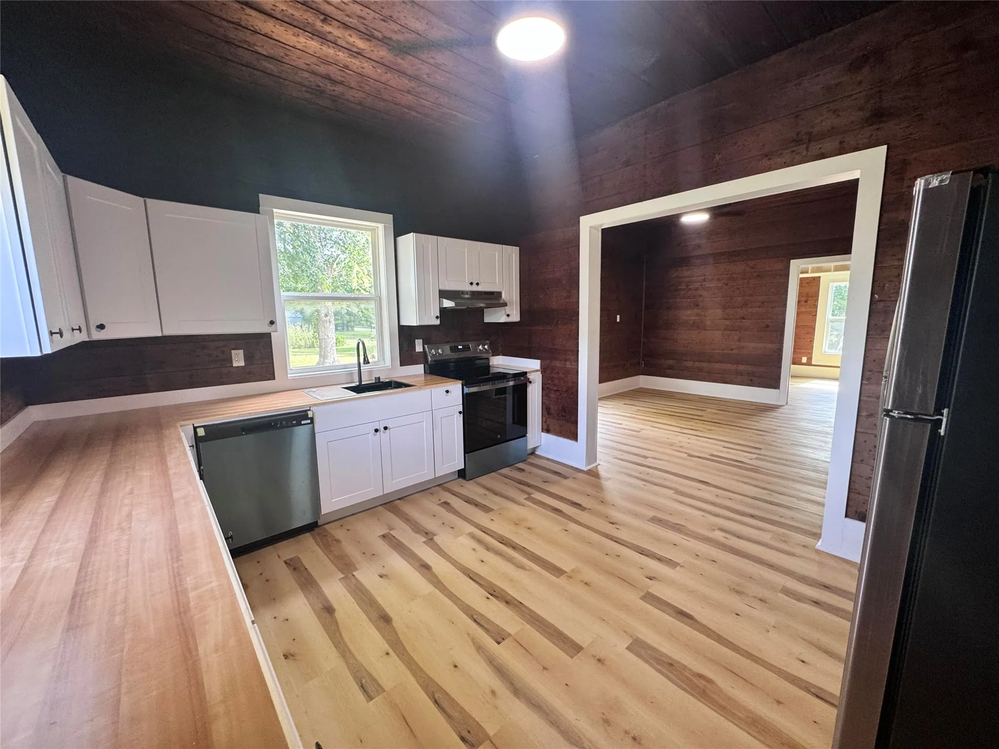 Single Family Residence For Sale in Brown County , 700 Avenue H, Blanket, Texas 76432, 3 Bedroom, 2 Bathroom, Garage spaces, 1,556 Sqft, built in 1907, Price $219,000, mls#21330593, Real Estate Agent in Blanket, Homes For Sale in Brown county, Homes For Sale in Blanket, Realtor in Blanket Texas, Real Estate Brokerage Independent Realty Texas, Luminita Cordes Realtor