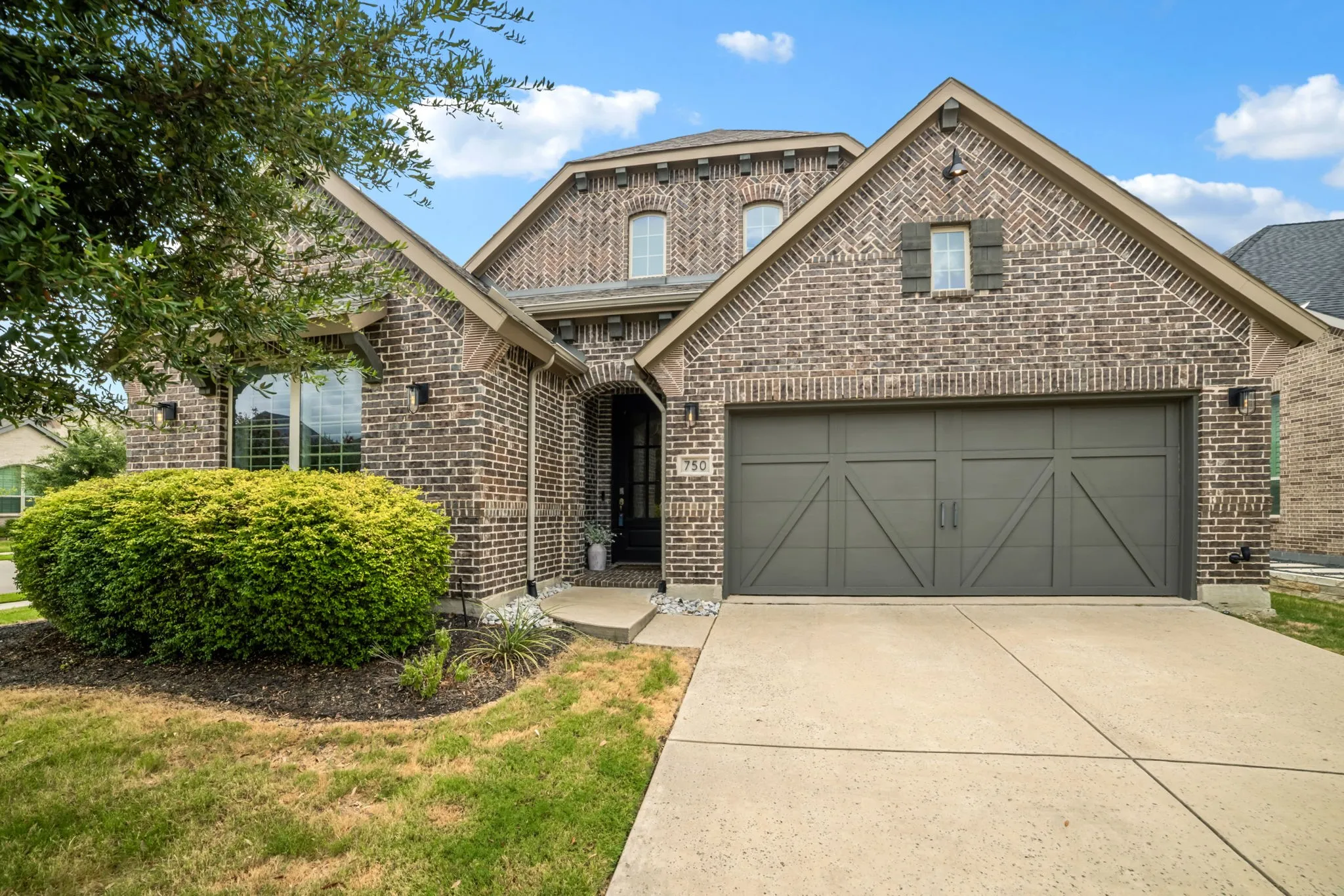 Single Family Residence For Sale in Collin County , 750 Harrington Lane, Celina, Texas 75009, 3 Bedroom, 2 Bathroom, 2 Garage spaces, 2,081 Sqft, built in 2017, mls#21325156, Real Estate Agent in Celina, Homes For Sale in Collin county, Homes For Sale in Celina, Realtor in Celina Texas, Real Estate Brokerage Independent Realty Texas, Luminita Cordes Realtor