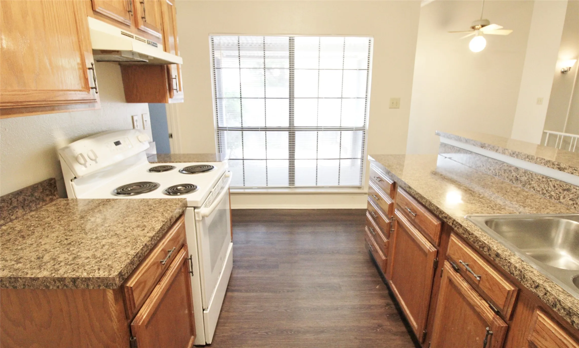 Duplex For Rent in Dallas County , 405 Pogue Street, Cedar Hill, Texas 75104, 2 Bedroom, 2 Bathroom, Garage spaces, 1,152 Sqft, built in 1982, mls#21330606, Real Estate Agent in Cedar Hill, Homes For Rent in Dallas county, Homes For Rent in Cedar Hill, Realtor in Cedar Hill Texas, Real Estate Brokerage Independent Realty Texas, Luminita Cordes Realtor