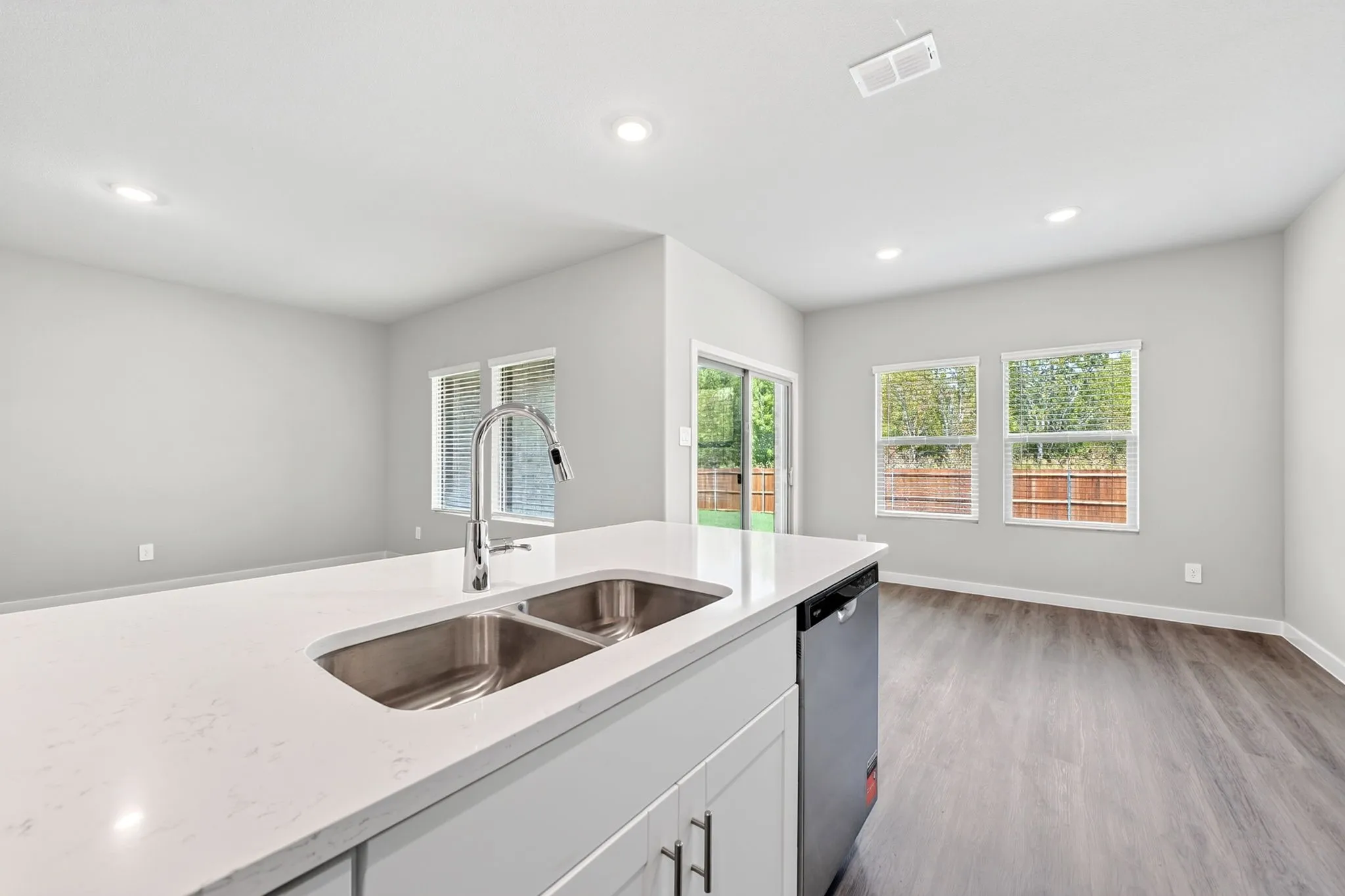 Single Family Residence For Sale in Hunt County , 180 Teton Street, Greenville, Texas 75402, 4 Bedroom, 3 Bathroom, 2 Garage spaces, 2,363 Sqft, built in 2026, mls#21330559, Real Estate Agent in Greenville, Homes For Sale in Hunt county, Homes For Sale in Greenville, Realtor in Greenville Texas, Real Estate Brokerage Independent Realty Texas, Luminita Cordes Realtor