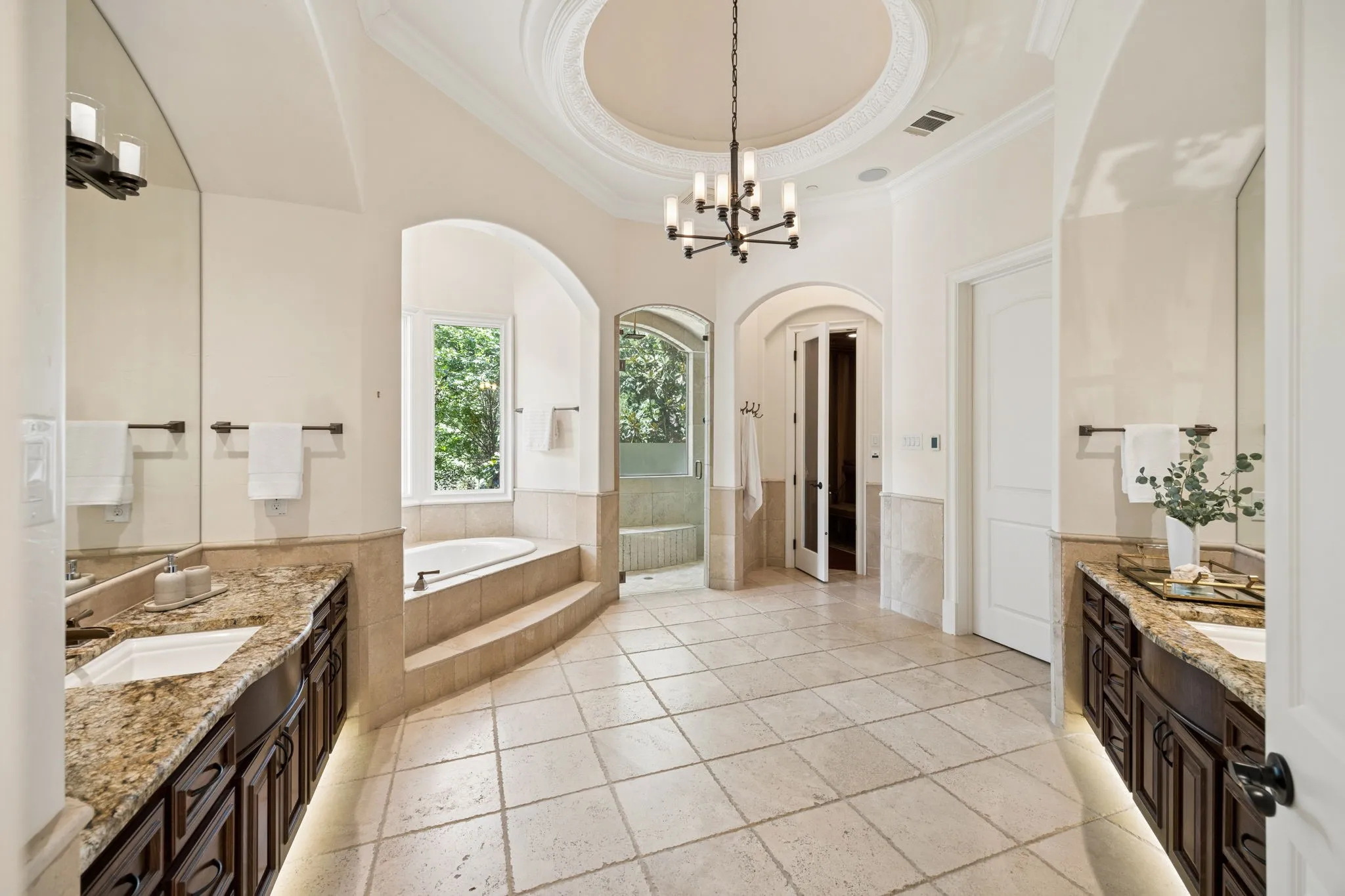 Single Family Residence For Sale in Tarrant County , 855 Harbor Court, Southlake, Texas 76092, 6 Bedroom, 11 Bathroom, 9 Garage spaces, 8,607 Sqft, built in 2009, mls#21275122, Real Estate Agent in Southlake, Homes For Sale in Tarrant county, Homes For Sale in Southlake, Realtor in Southlake Texas, Real Estate Brokerage Independent Realty Texas, Luminita Cordes Realtor