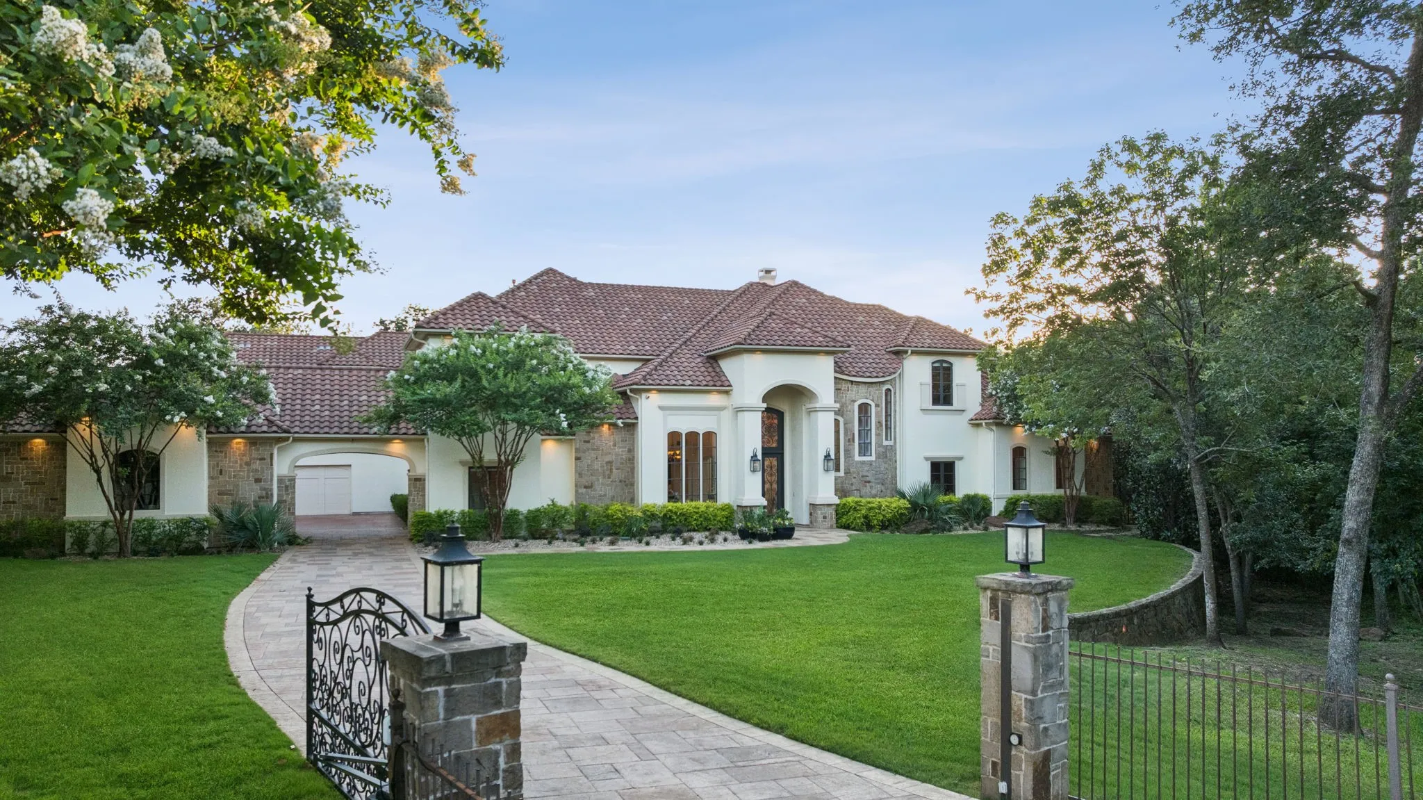Single Family Residence For Sale in Tarrant County , 855 Harbor Court, Southlake, Texas 76092, 6 Bedroom, 11 Bathroom, 9 Garage spaces, 8,607 Sqft, built in 2009, mls#21275122, Real Estate Agent in Southlake, Homes For Sale in Tarrant county, Homes For Sale in Southlake, Realtor in Southlake Texas, Real Estate Brokerage Independent Realty Texas, Luminita Cordes Realtor
