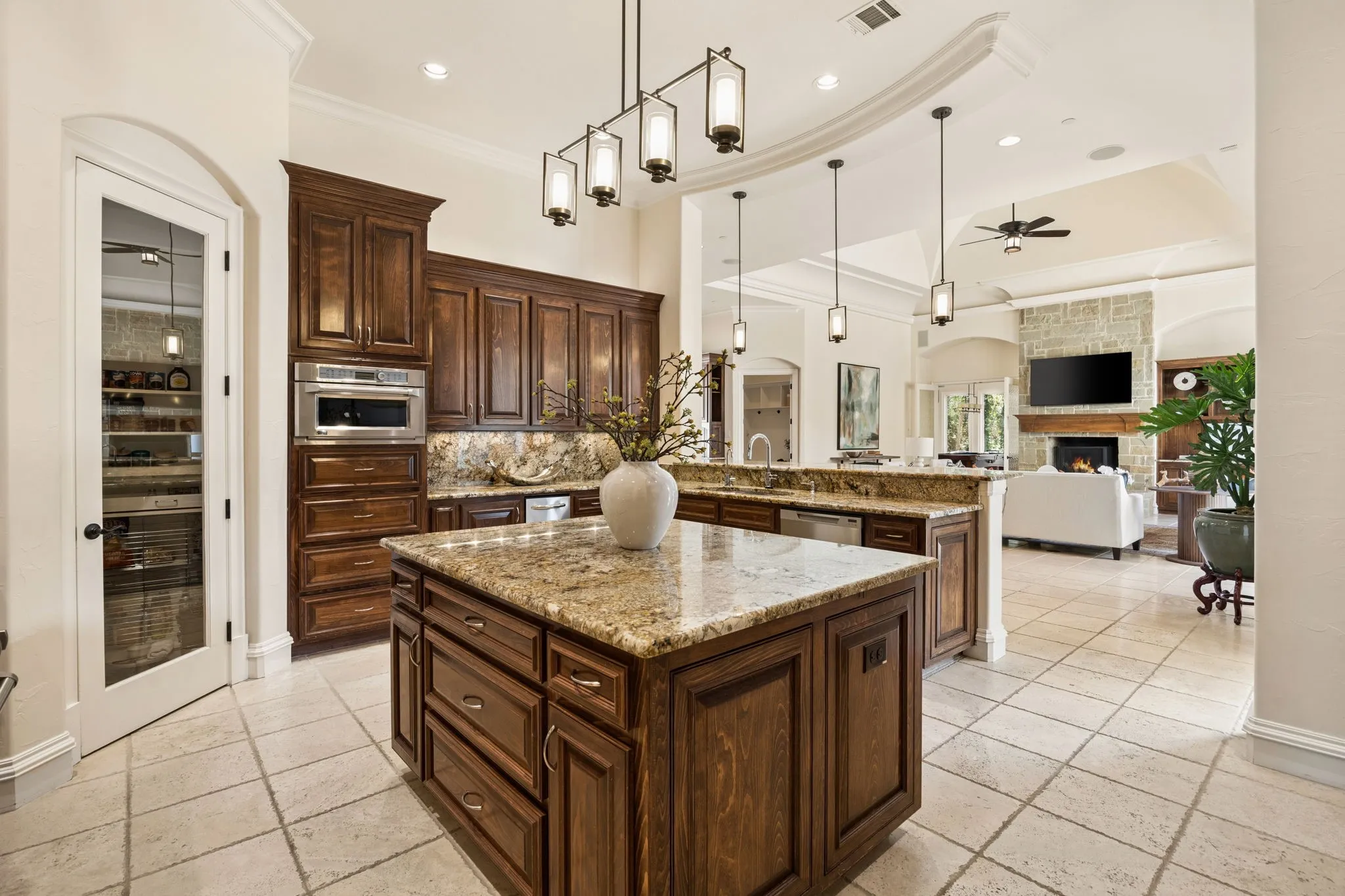 Single Family Residence For Sale in Tarrant County , 855 Harbor Court, Southlake, Texas 76092, 6 Bedroom, 11 Bathroom, 9 Garage spaces, 8,607 Sqft, built in 2009, mls#21275122, Real Estate Agent in Southlake, Homes For Sale in Tarrant county, Homes For Sale in Southlake, Realtor in Southlake Texas, Real Estate Brokerage Independent Realty Texas, Luminita Cordes Realtor