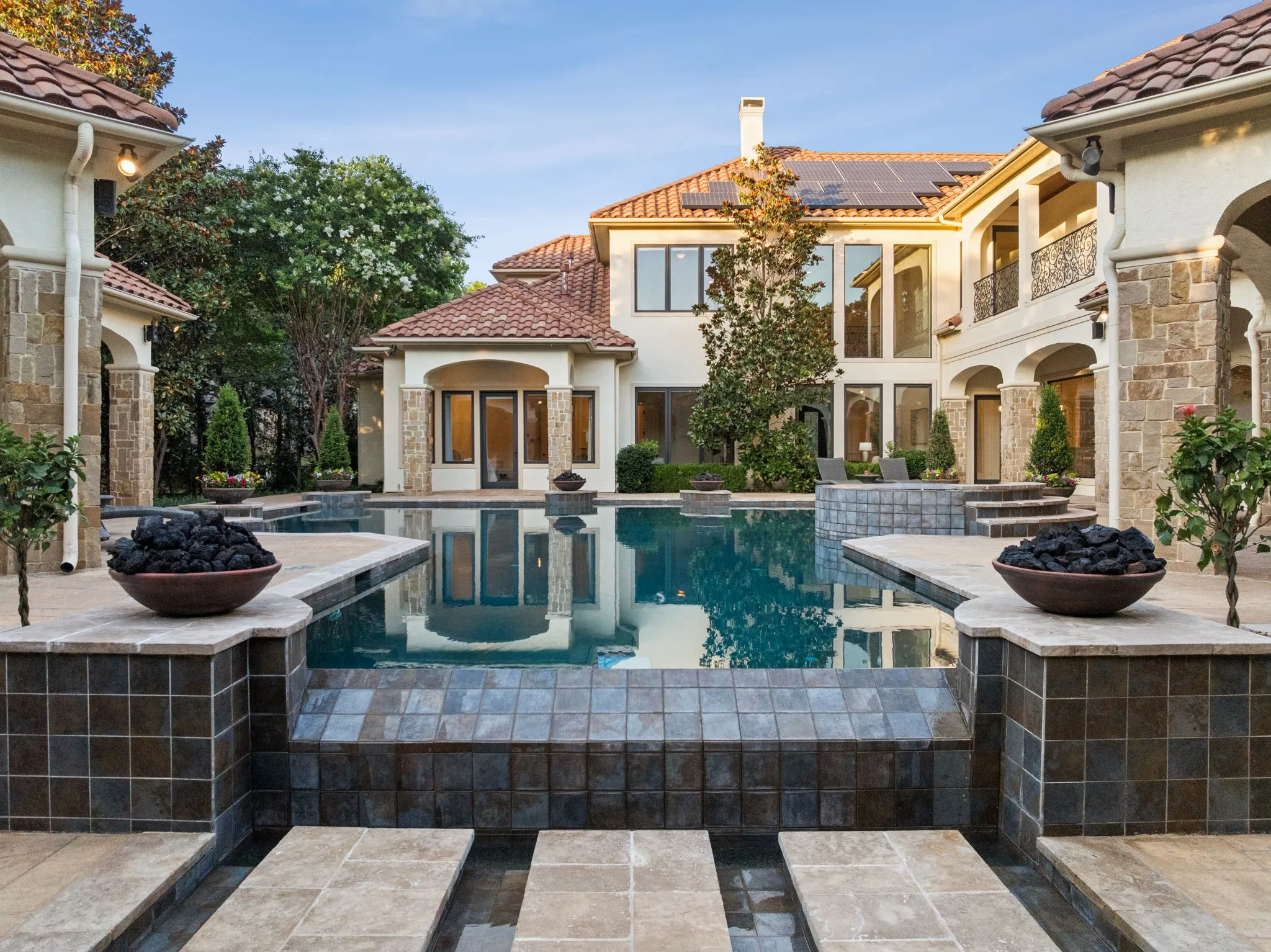 Single Family Residence For Sale in Tarrant County , 855 Harbor Court, Southlake, Texas 76092, 6 Bedroom, 11 Bathroom, 9 Garage spaces, 8,607 Sqft, built in 2009, mls#21275122, Real Estate Agent in Southlake, Homes For Sale in Tarrant county, Homes For Sale in Southlake, Realtor in Southlake Texas, Real Estate Brokerage Independent Realty Texas, Luminita Cordes Realtor
